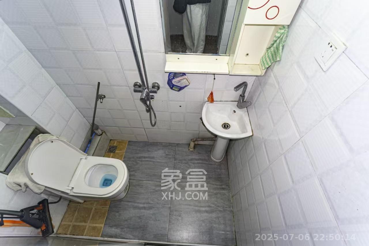 蓝山郡  1室1厅1卫    1500.0元/月 蓝山郡  1室1厅1卫    1500.0元/月室内图