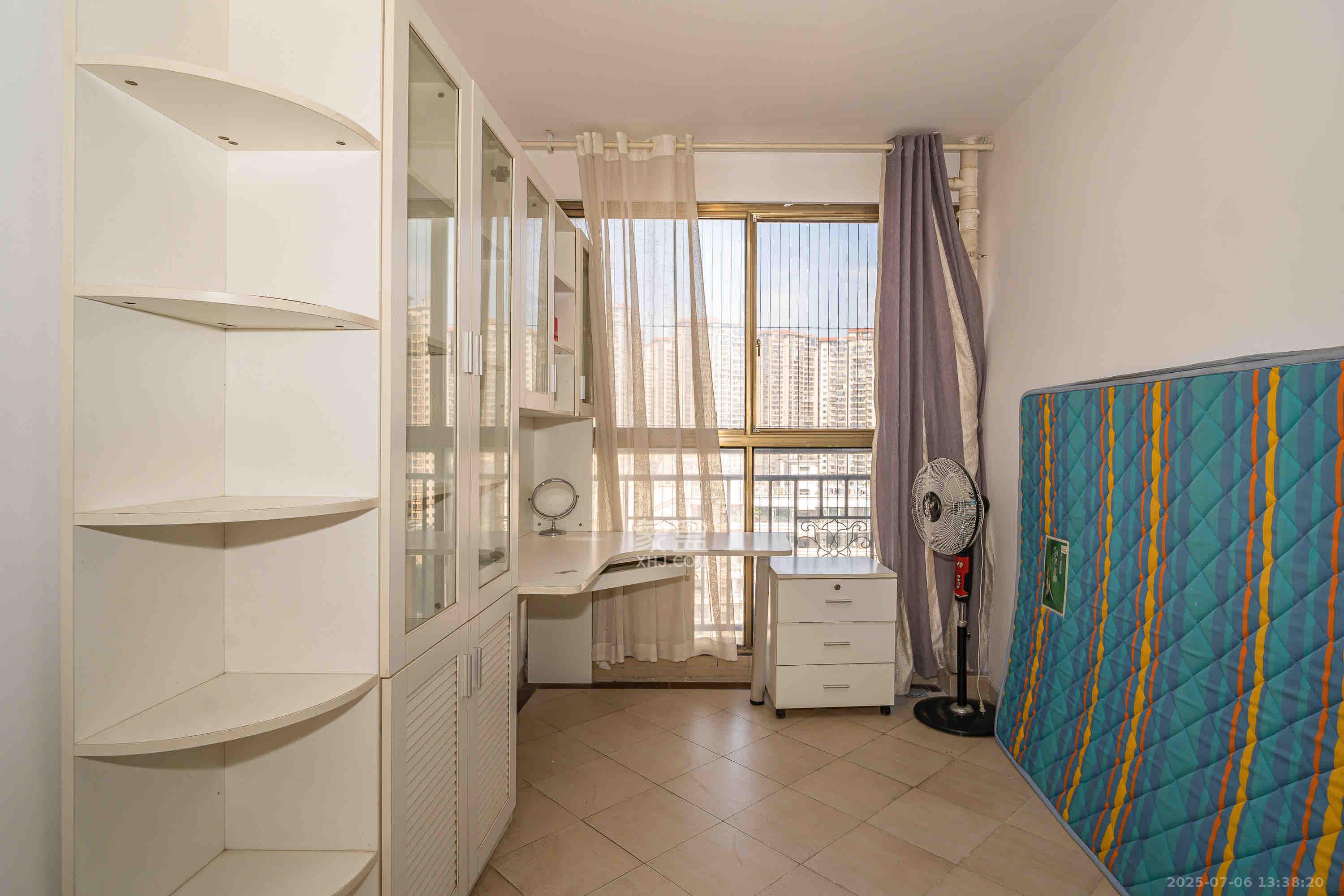 江山帝景雅典 3室2厅1卫 2100.0元/月 江山帝景雅典 3室2厅1卫 2100.0元/月室内图