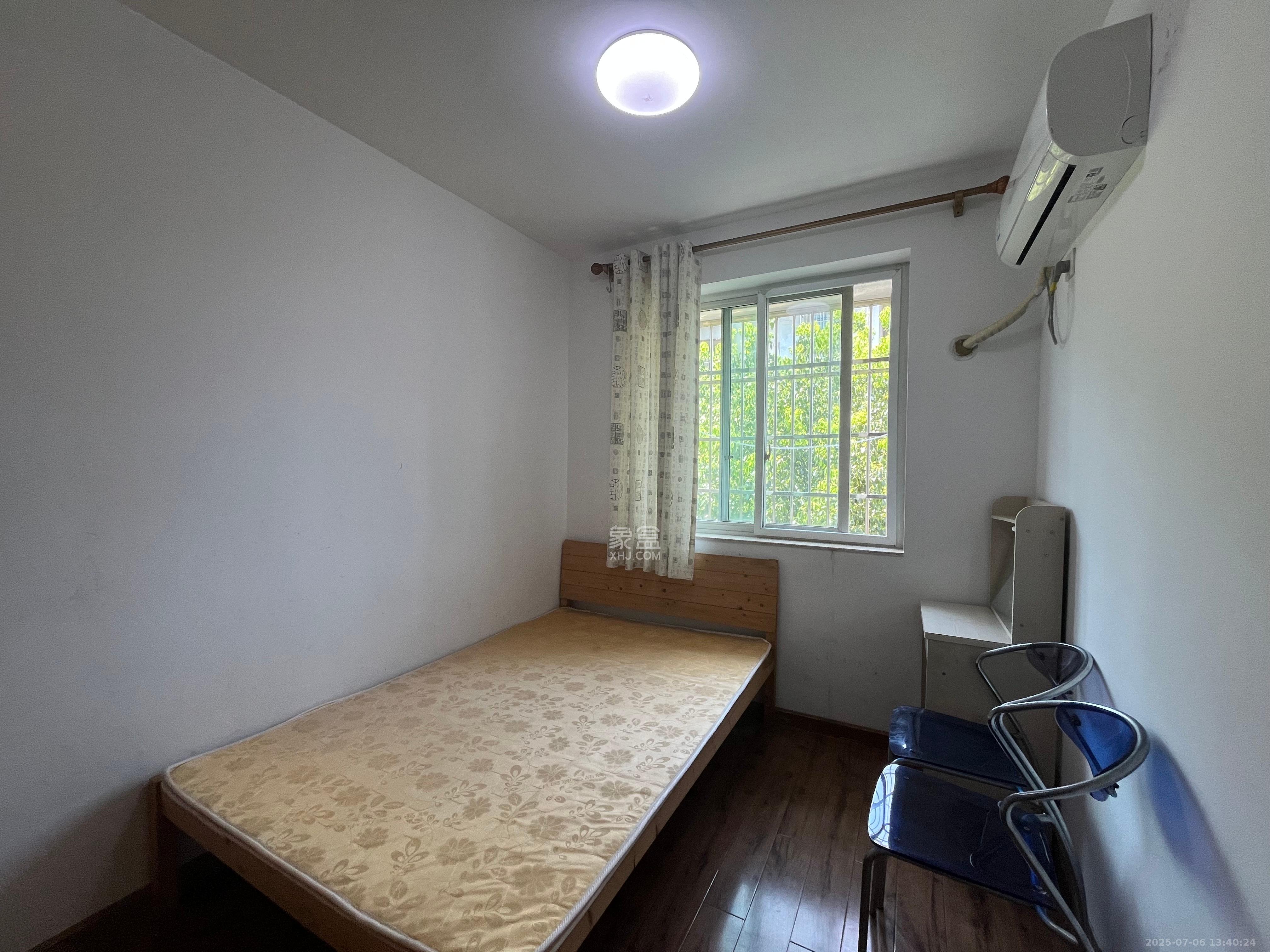 东岸锦城(东方人家)  3室1厅1卫   1700.00元/月室内图