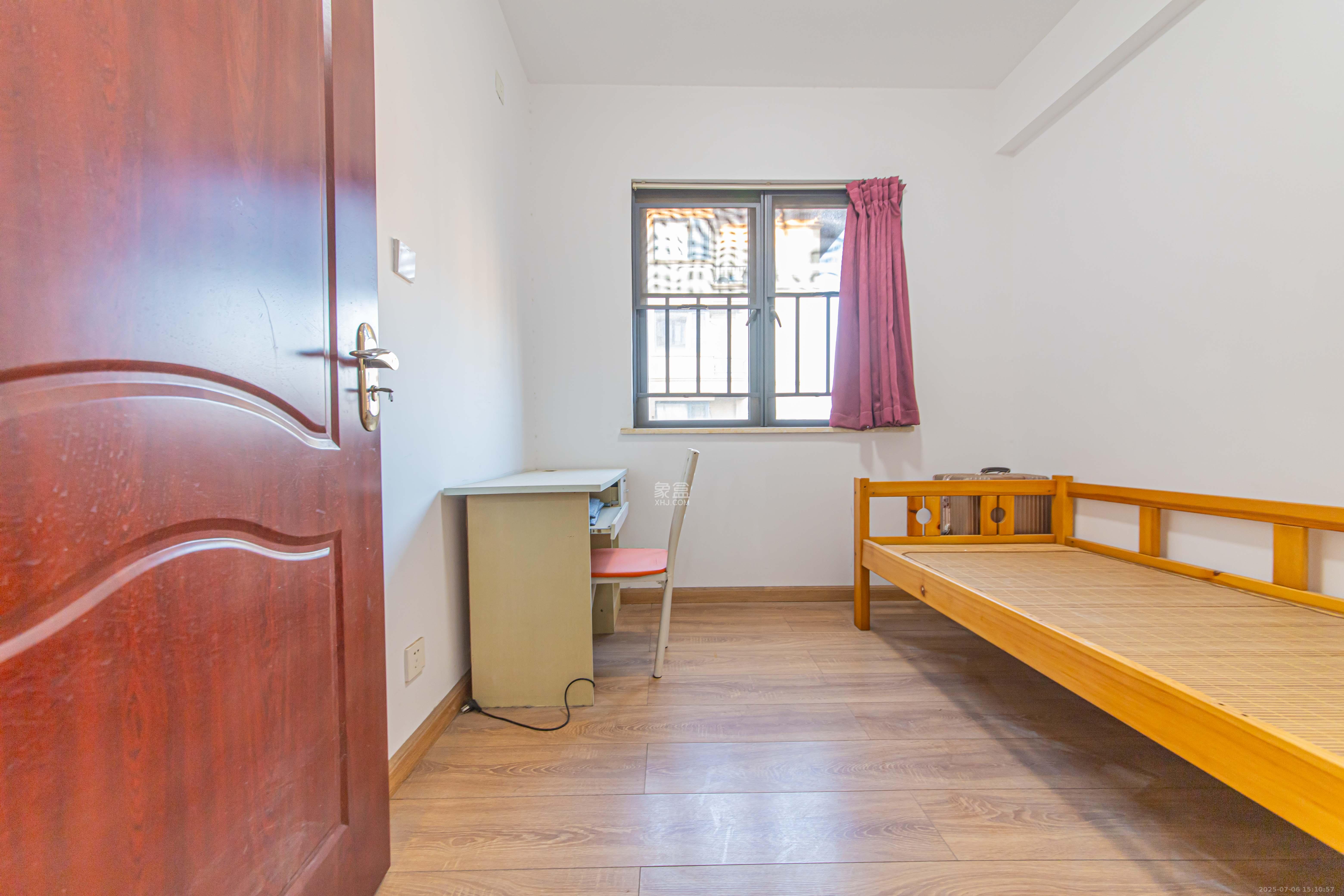 中建芙蓉嘉苑 3室2厅1卫 95.0万 中建芙蓉嘉苑 3室2厅1卫 95.0万卧室