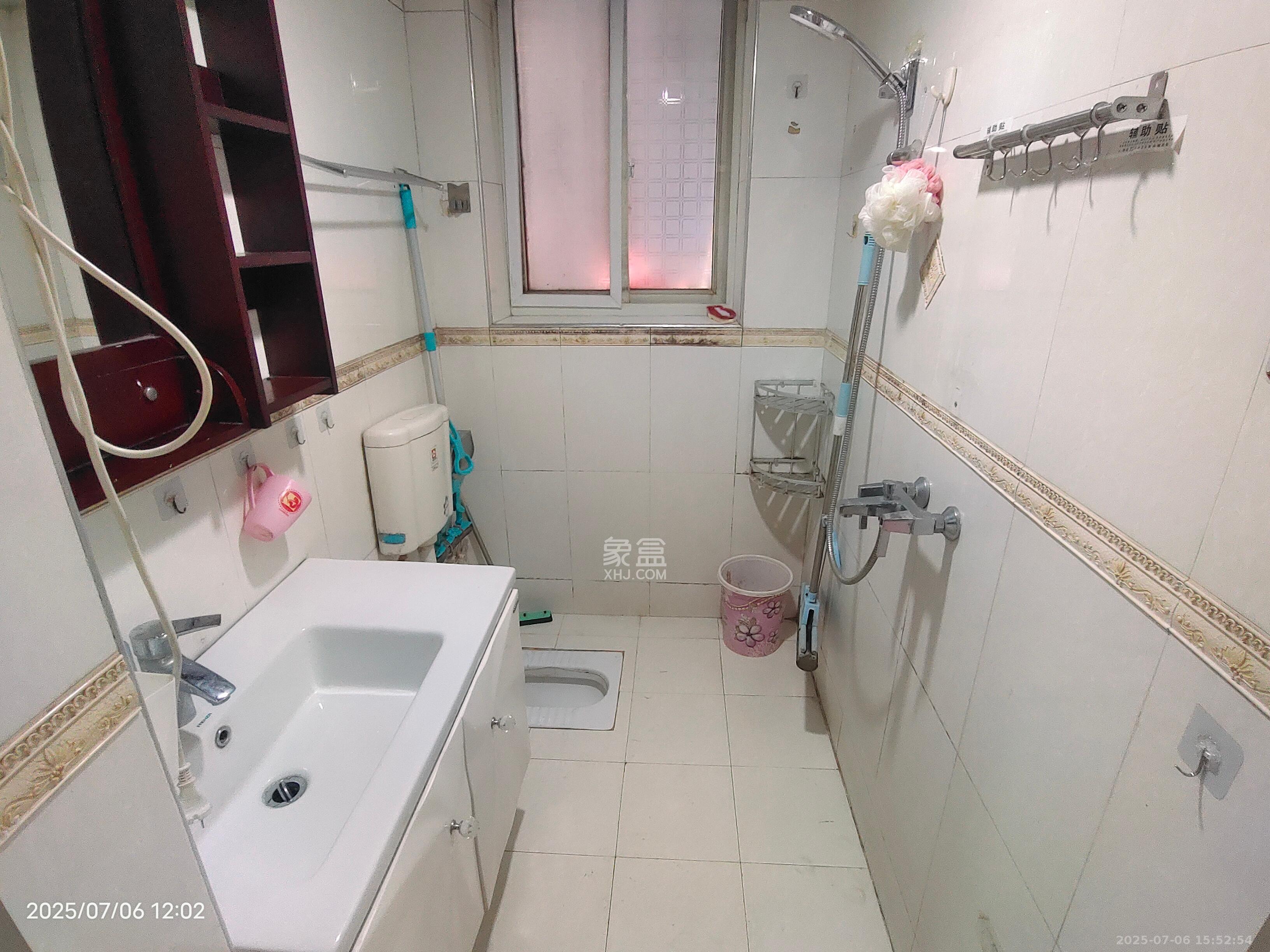 星典时代  3室1厅1卫   2300.00元/月室内图