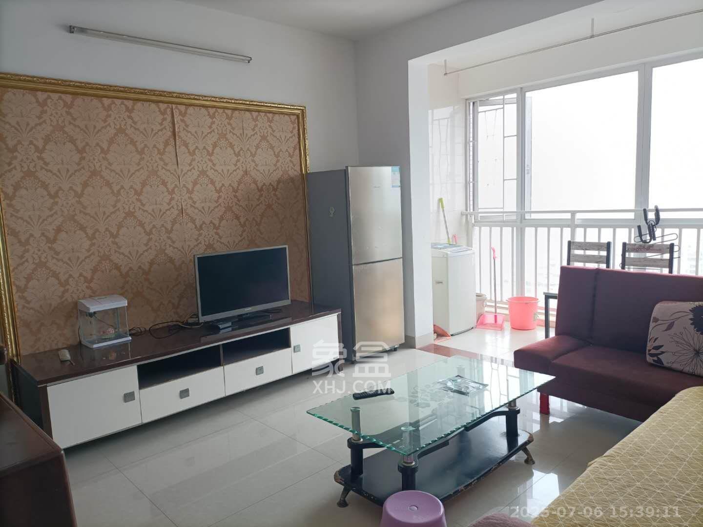 恒广国际景园一二区  1室2厅1卫    1800.0元/月 恒广国际景园一二区  1室2厅1卫    1800.0元/月室内图