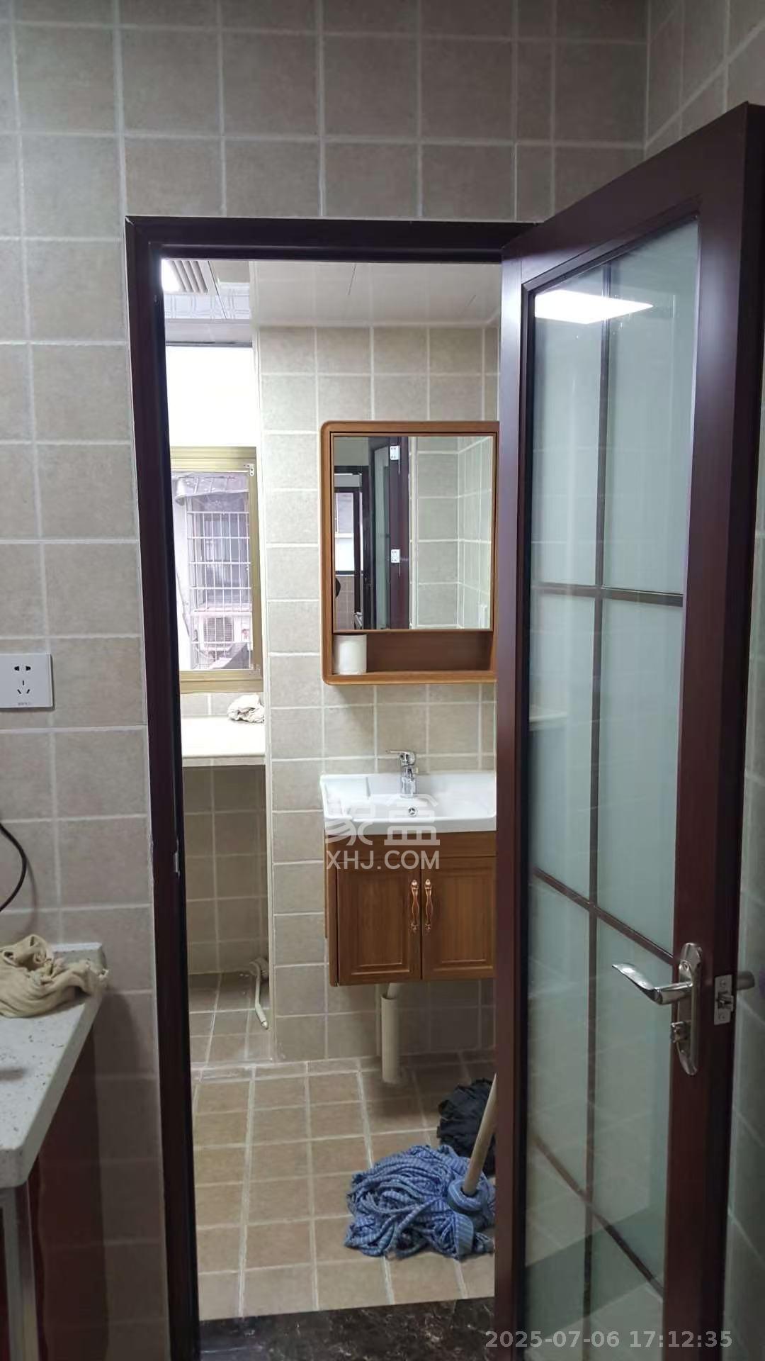 西园北里小区  3室1厅1卫    2700.0元/月室内图