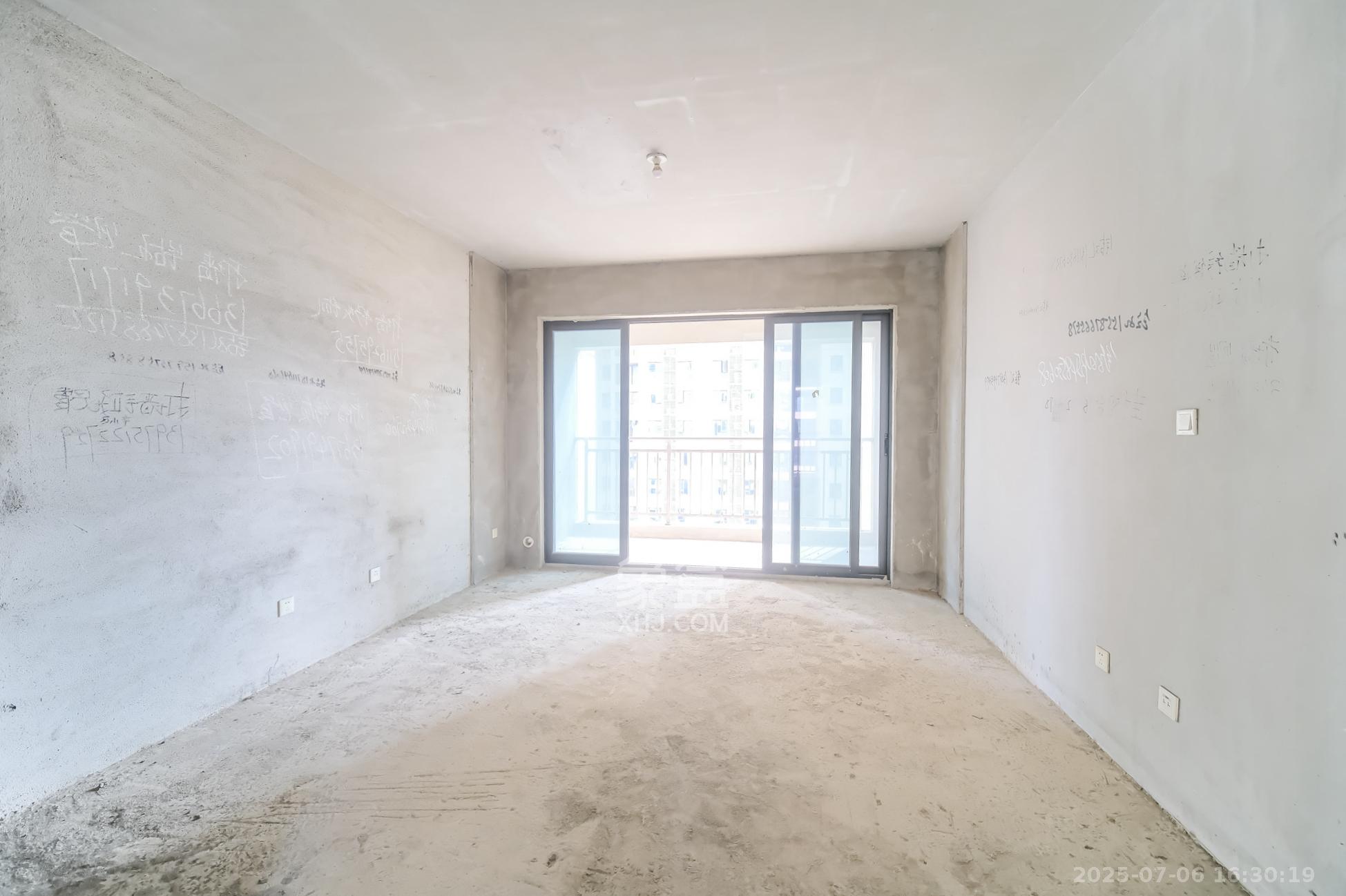 星雅美辰 1室0厅0卫 95.0万 星雅美辰 1室0厅0卫 95.0万客厅