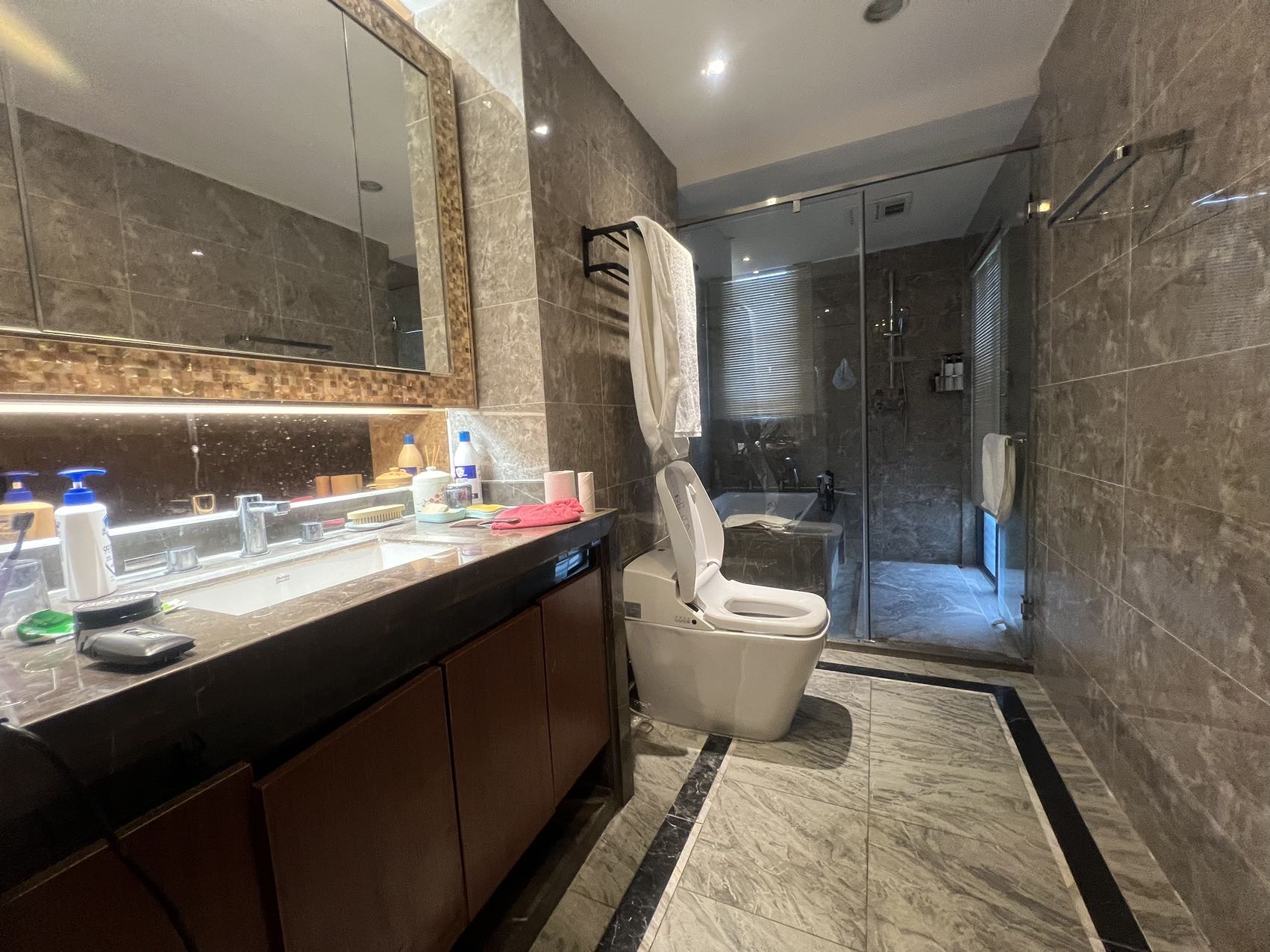 恒大美丽沙天汇湾  4室2厅3卫    8000.0元/月 恒大美丽沙天汇湾  4室2厅3卫    8000.0元/月室内图