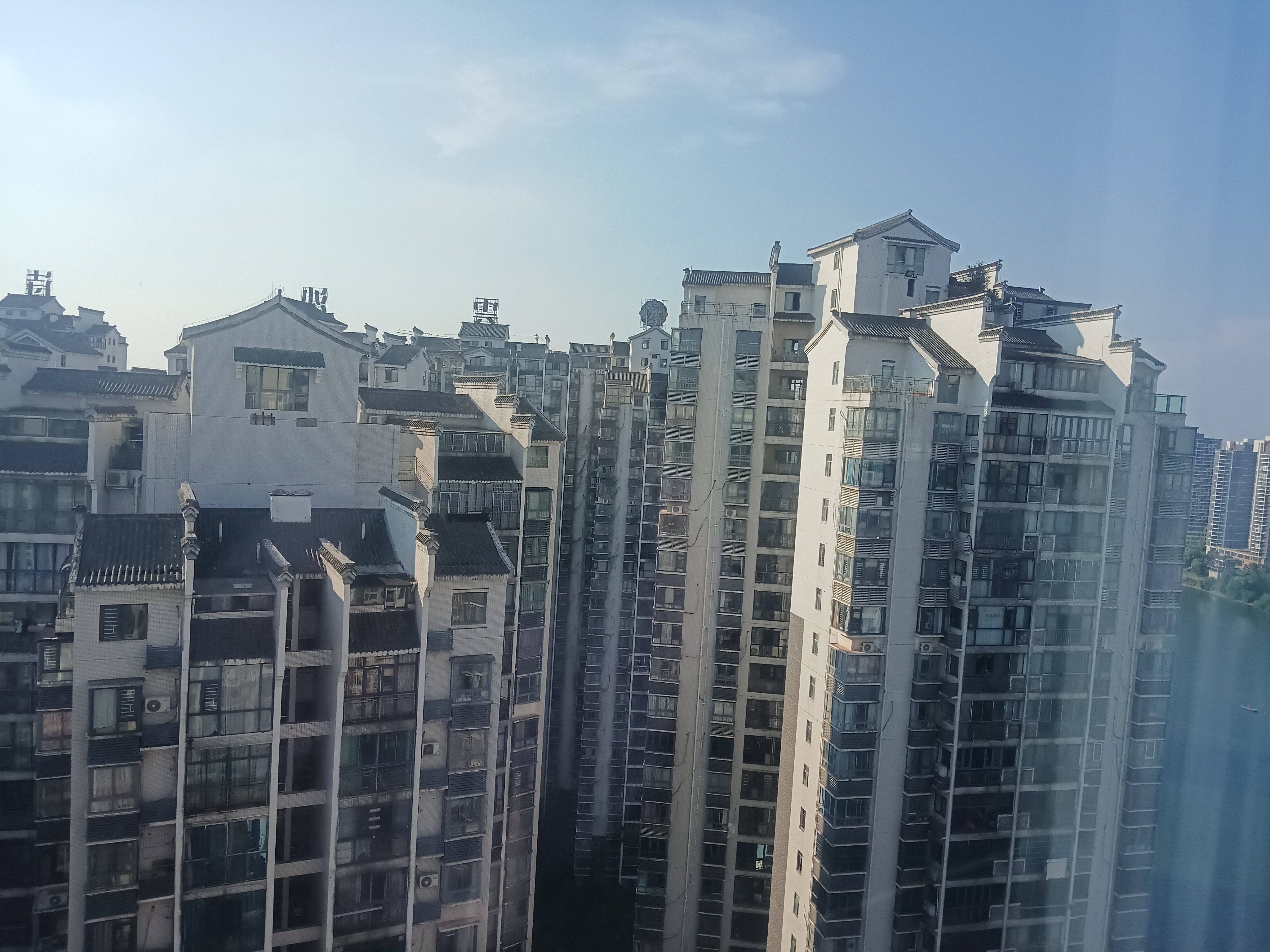 云沙诗意  6室2厅3卫   120.00万客厅