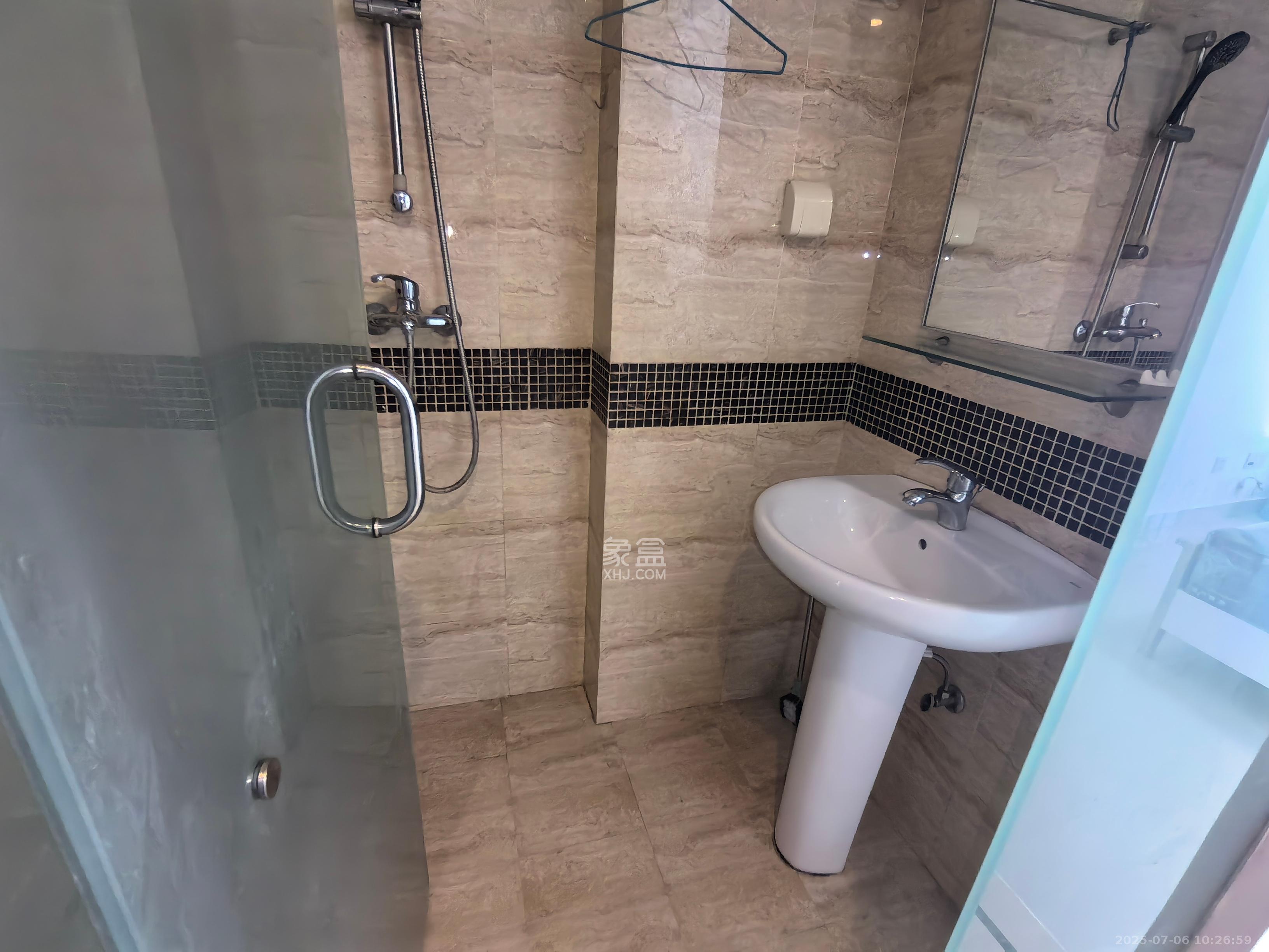 万科金域华府一期  1室1厅1卫    1200.0元/月 万科金域华府一期  1室1厅1卫    1200.0元/月室内图