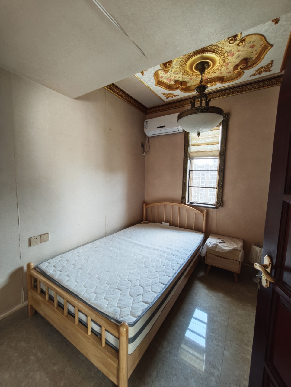 滨江帝景一期 4室2厅1卫 4000.0元/月 滨江帝景一期 4室2厅1卫 4000.0元/月室内图