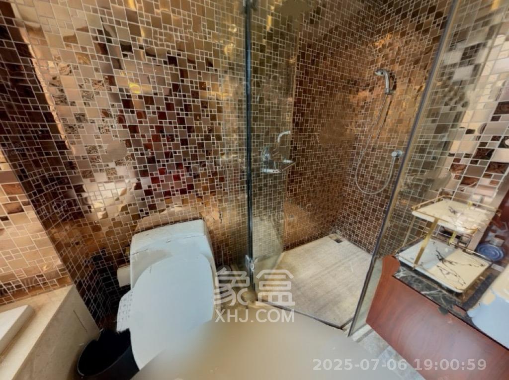 运达中央广场一、二期  3室2厅2卫    10000.0元/月室内图