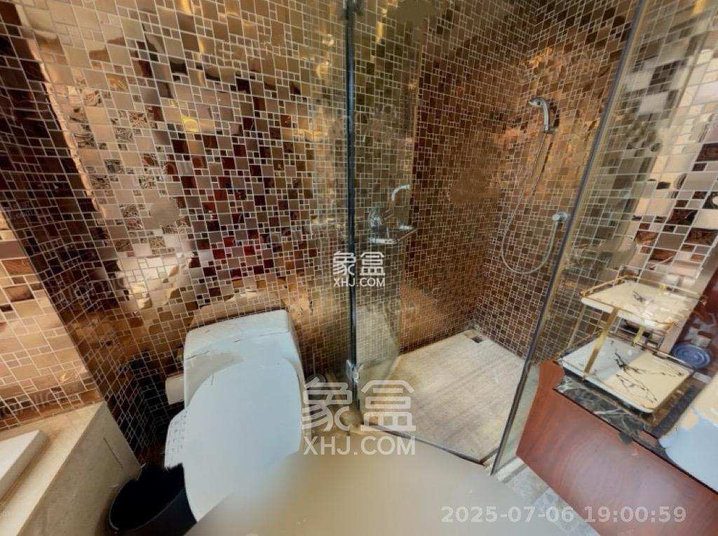 运达中央广场一、二期 3室2厅2卫 10000.0元/月 运达中央广场一、二期 3室2厅2卫 10000.0元/月室内图