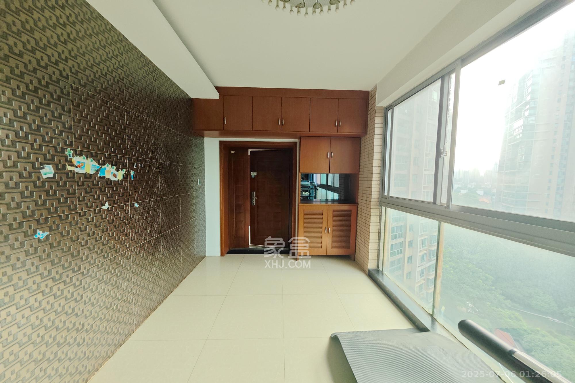 新城新世界一二三期 4室2厅2卫 158.0万 新城新世界一二三期 4室2厅2卫 158.0万其他