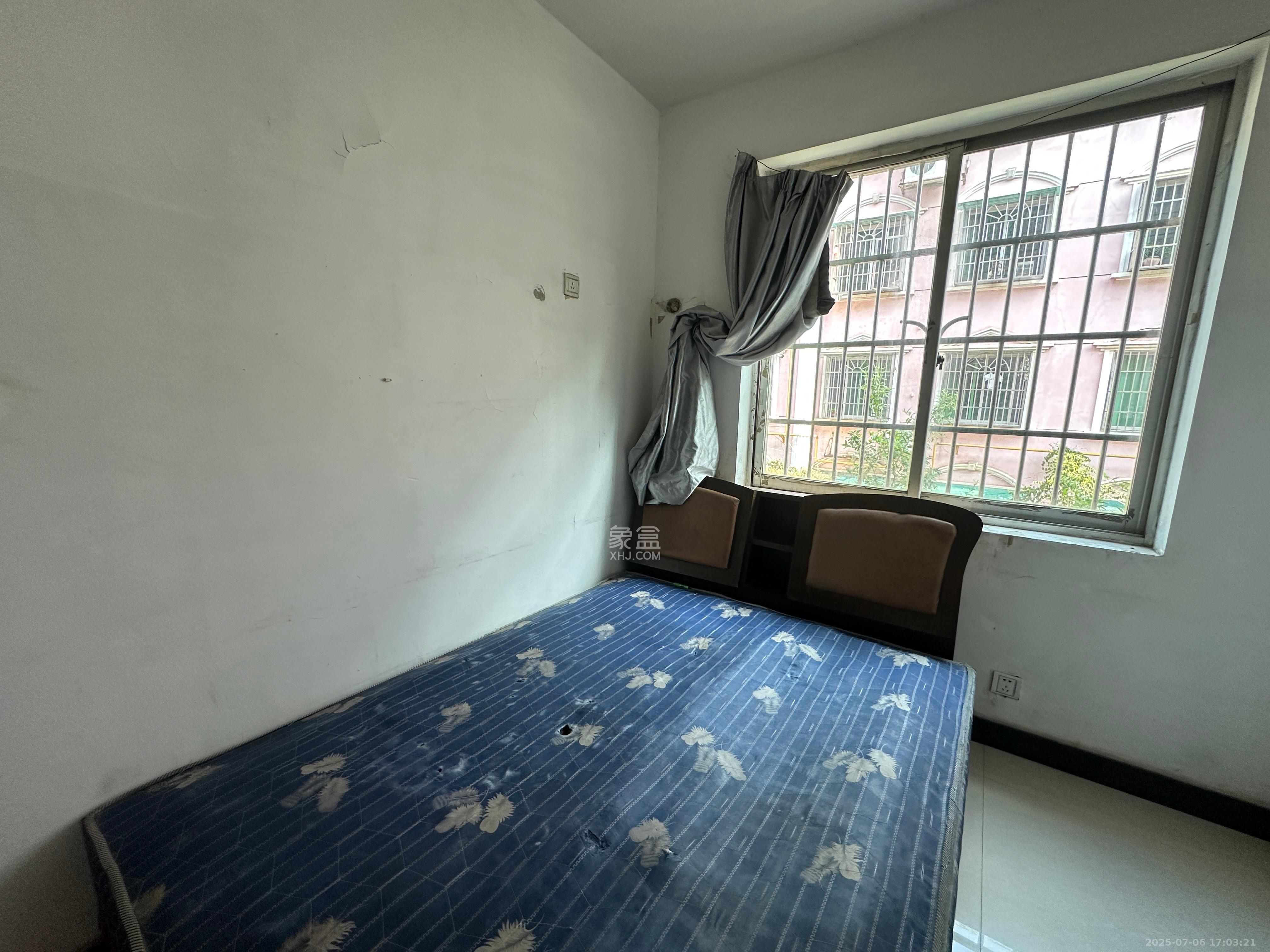马王堆陶瓷建材新城  3室2厅1卫   1500.00元/月室内图