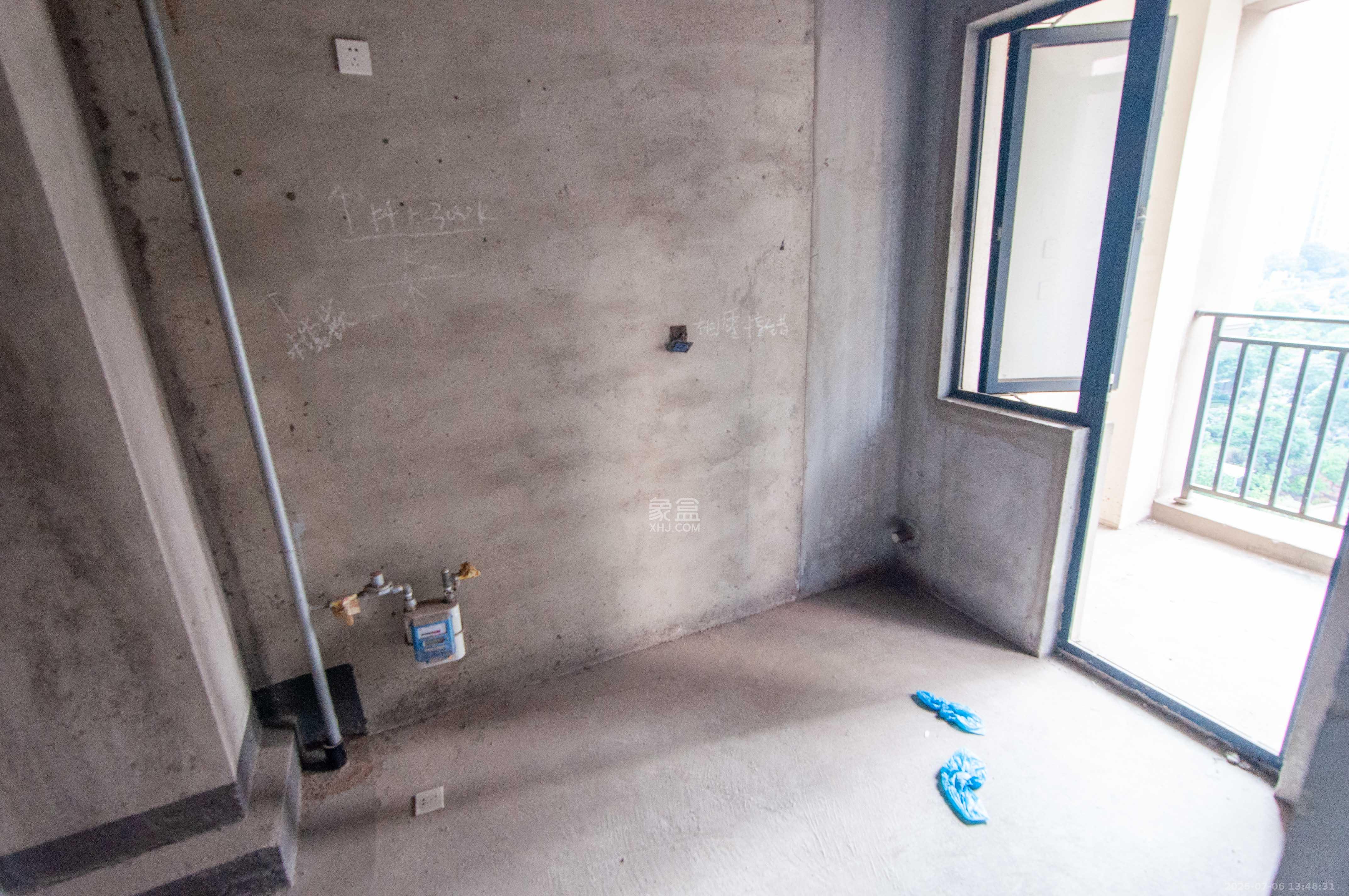 中建梅溪湖中心  4室2厅2卫   355.00万其他