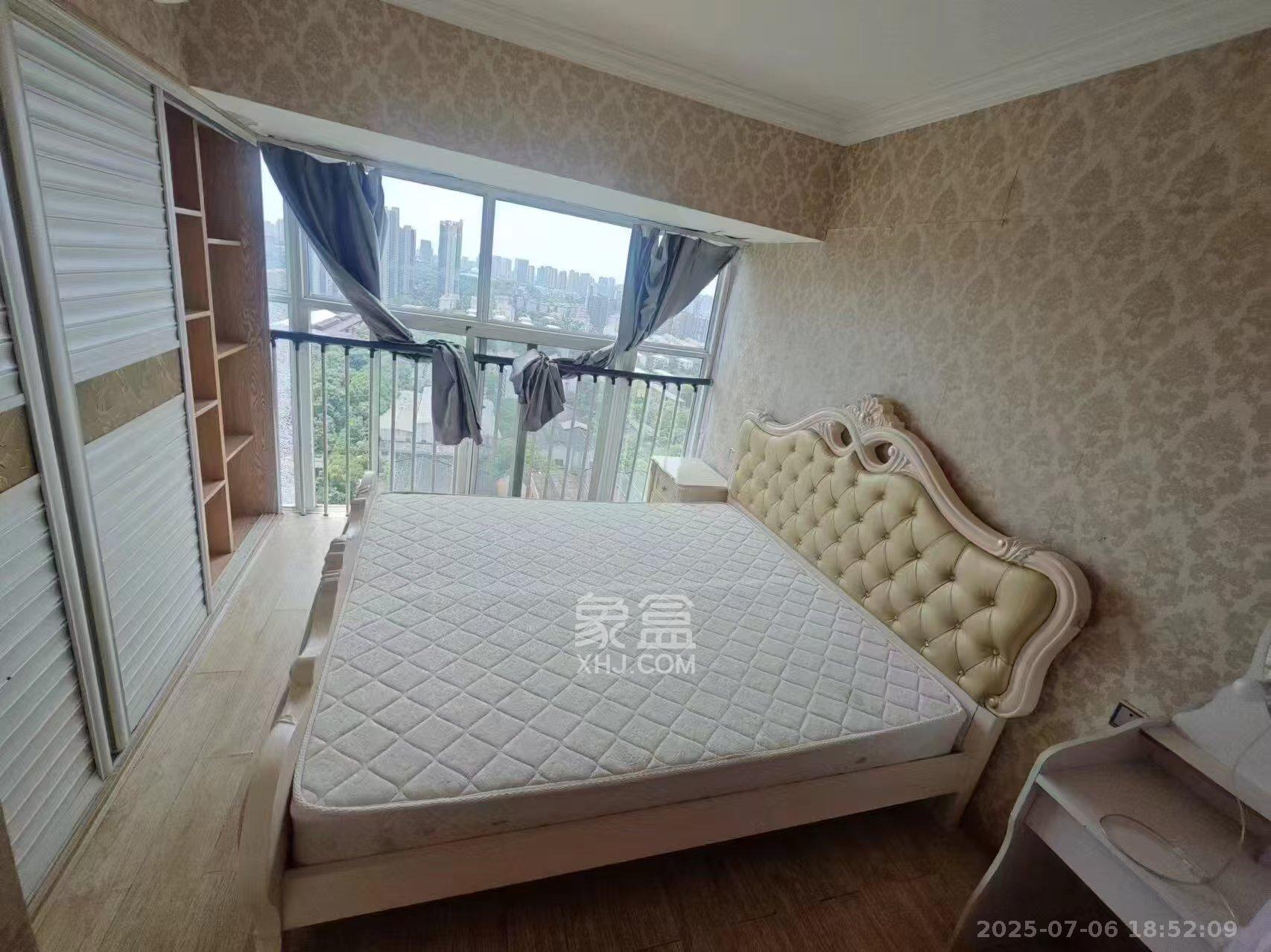 金色loft（鑫秋大厦）  1室2厅2卫   1800.00元/月室内图