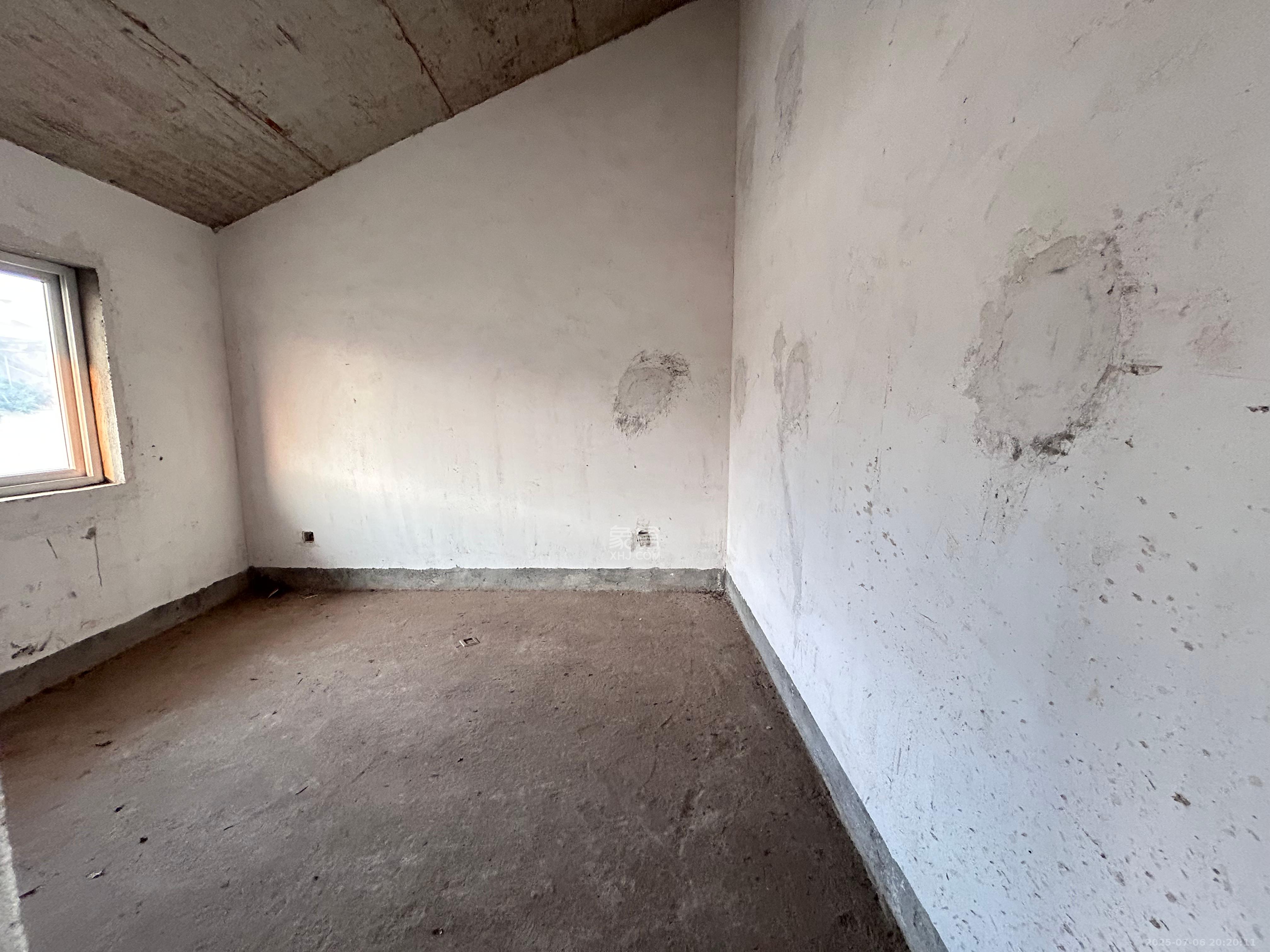 金鹰机电大市场 4室2厅2卫 1500.0元/月 金鹰机电大市场 4室2厅2卫 1500.0元/月室内图