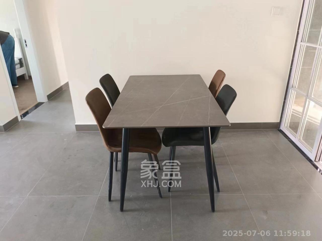 尚东金河湾  3室2厅2卫   3500.00元/月室内图