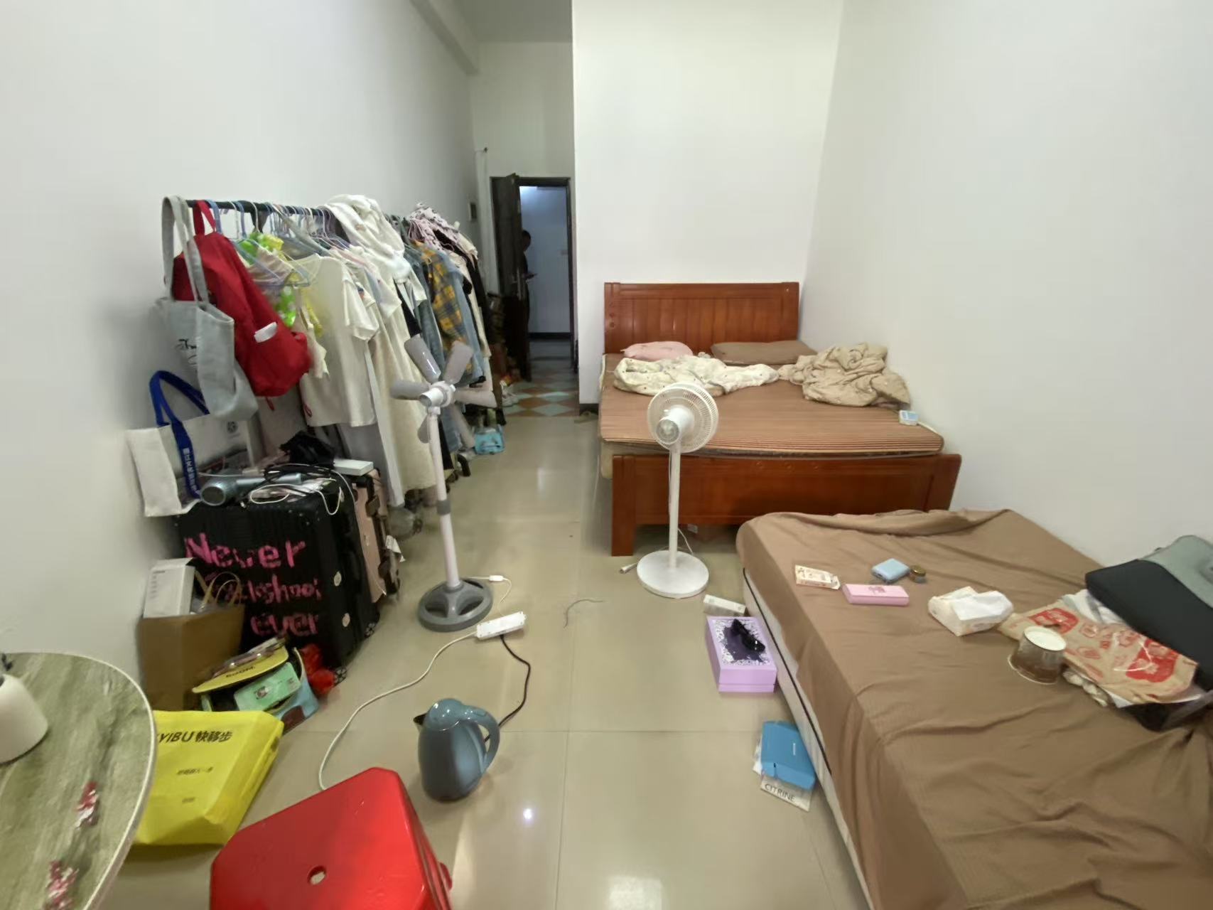 嘉茂大厦  1室1厅1卫   1100.00元/月室内图