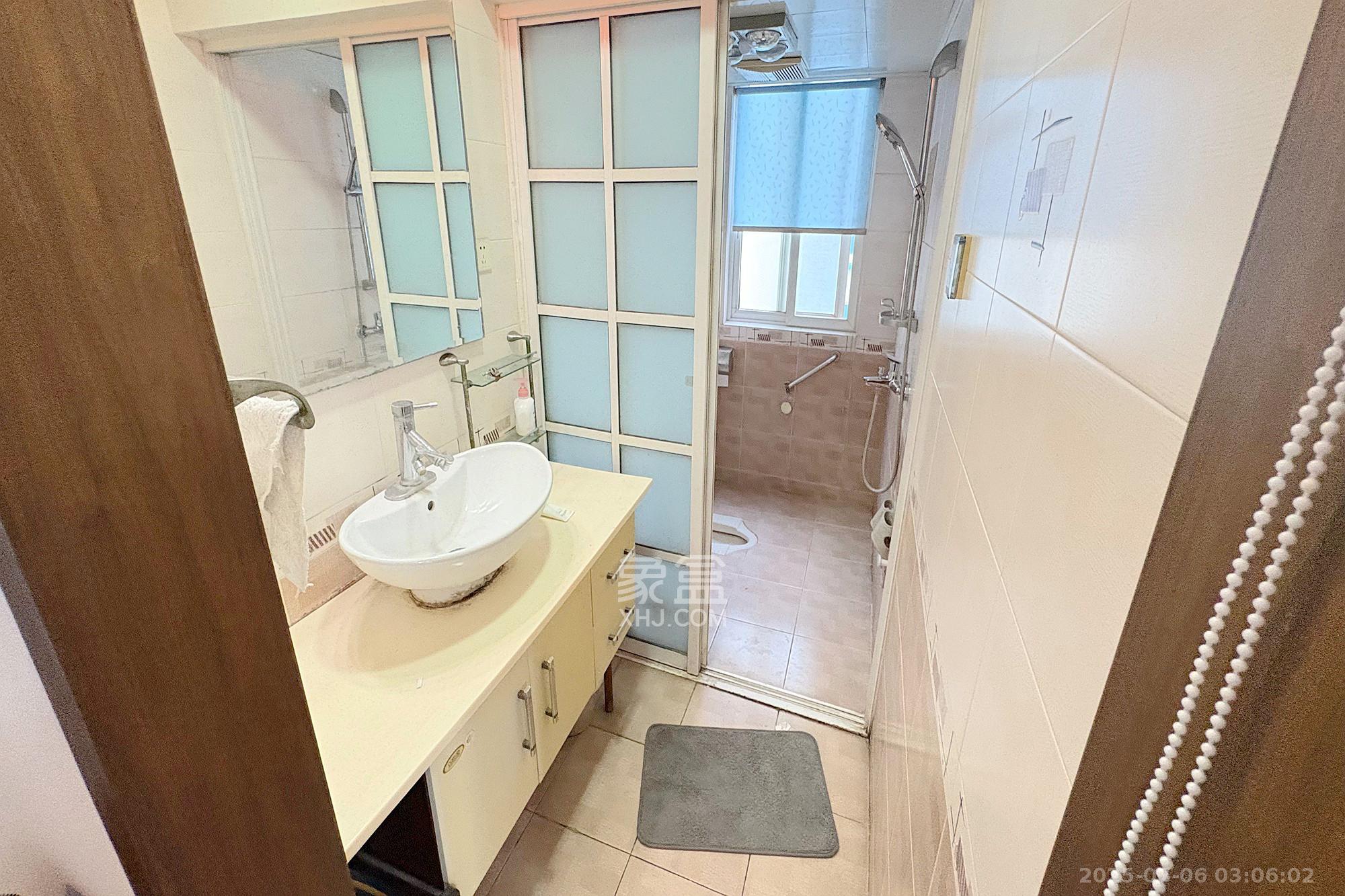 滨湖嘉园(湖滨小区)  4室2厅1卫    108.0万 滨湖嘉园(湖滨小区)  4室2厅1卫    108.0万卫生间