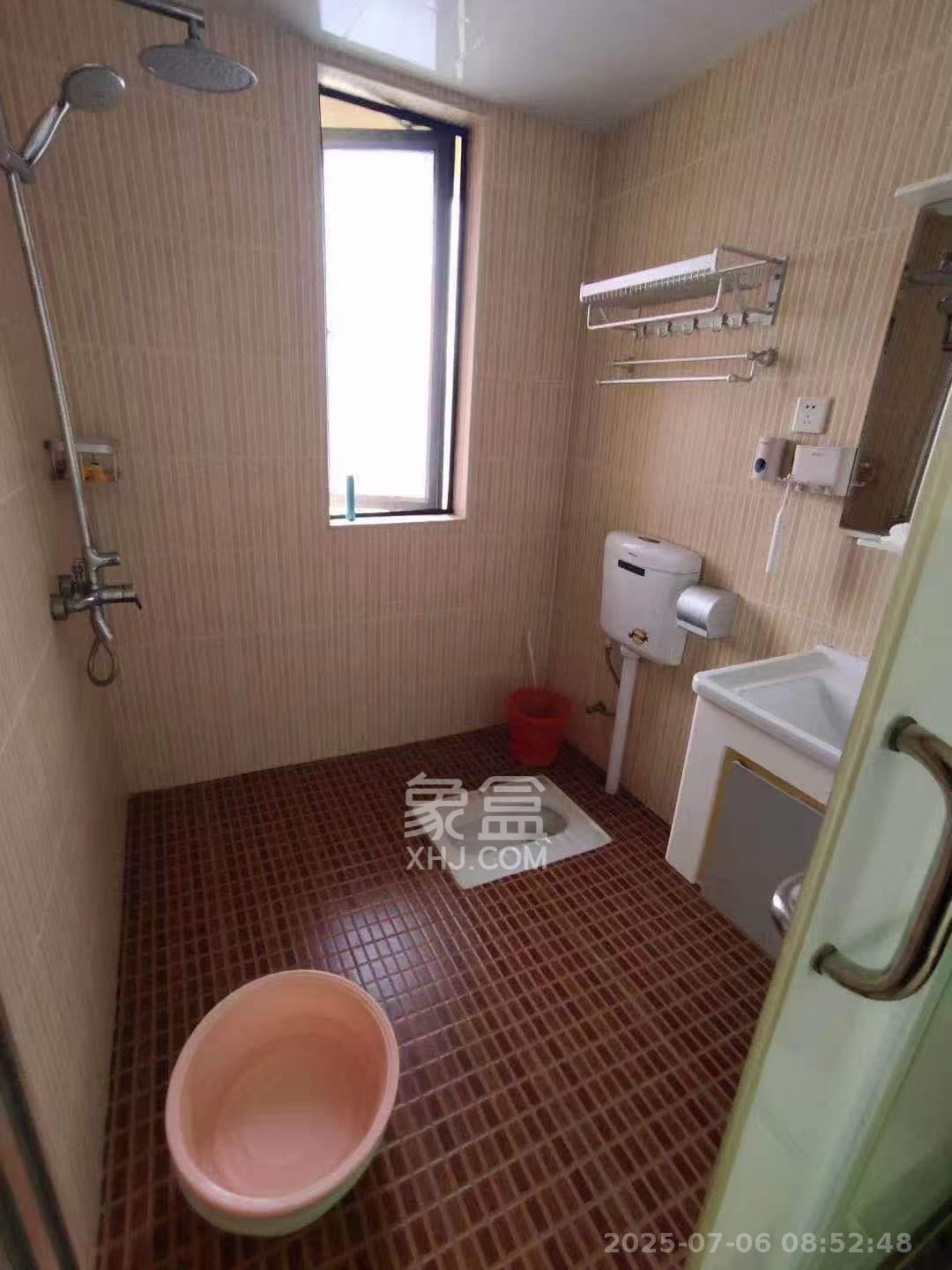 卓越蔚蓝海岸三期  2室2厅1卫    1800.0元/月 卓越蔚蓝海岸三期  2室2厅1卫    1800.0元/月室内图