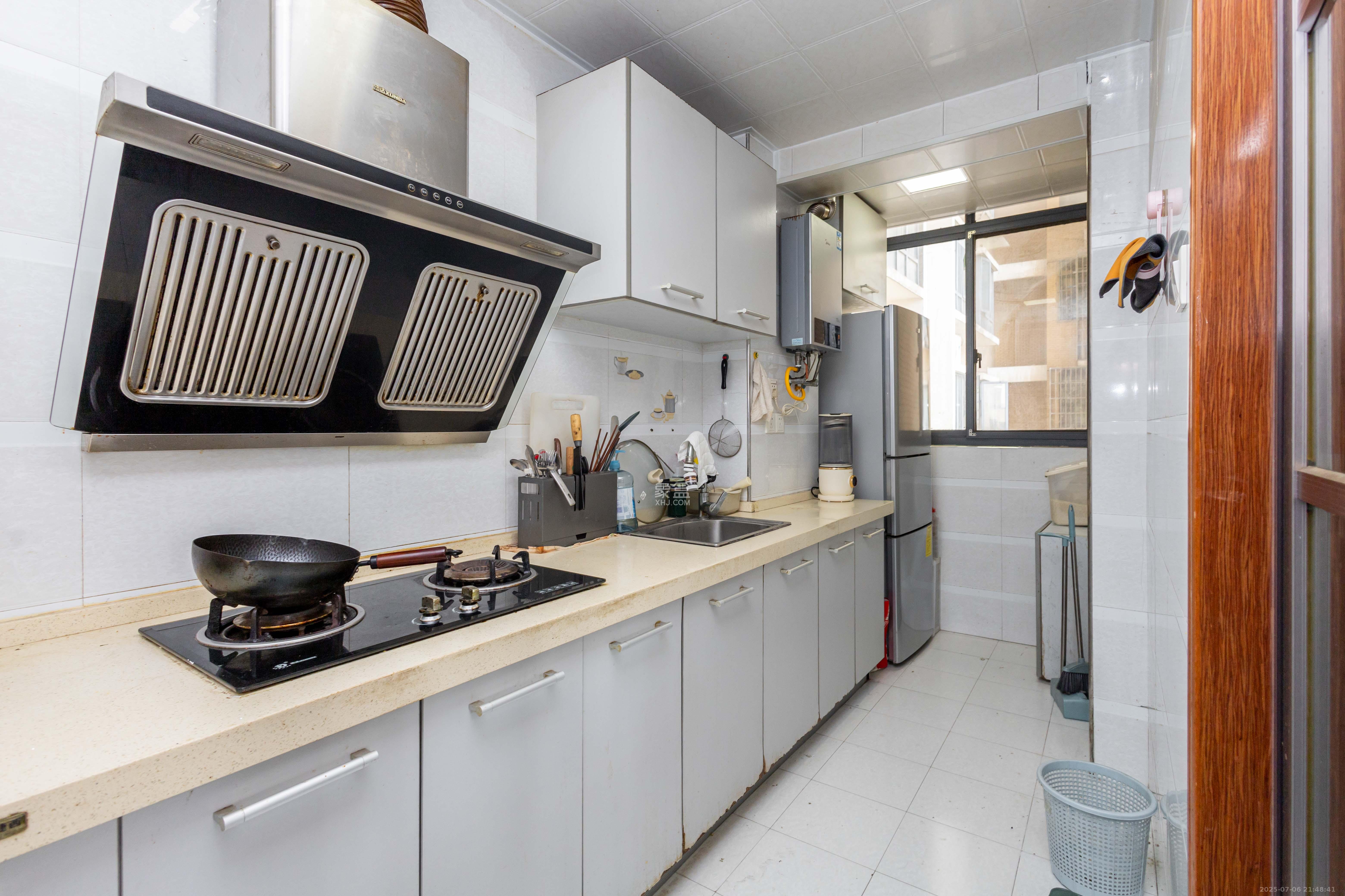 中国铁建国际城一期  2室2厅1卫    49.0万厨房