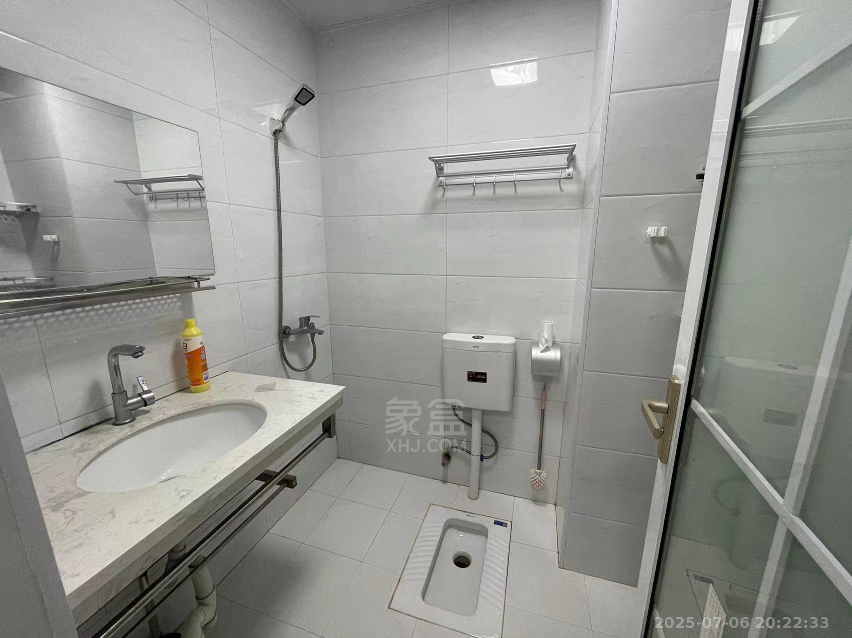 金质颐园 1室1厅1卫 1000.0元/月 金质颐园 1室1厅1卫 1000.0元/月室内图