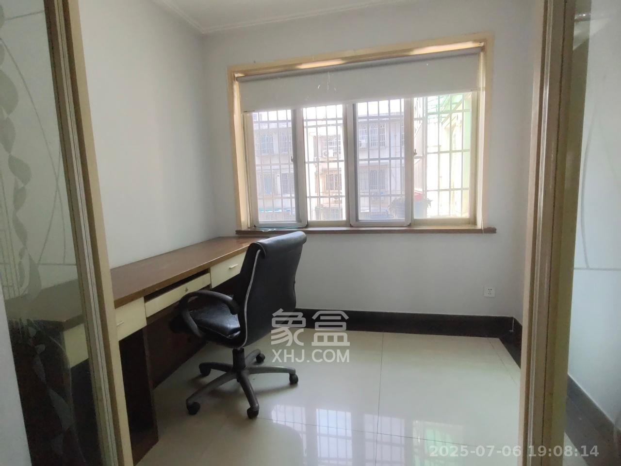 泰禹公馆 3室2厅1卫 2100.0元/月 泰禹公馆 3室2厅1卫 2100.0元/月室内图