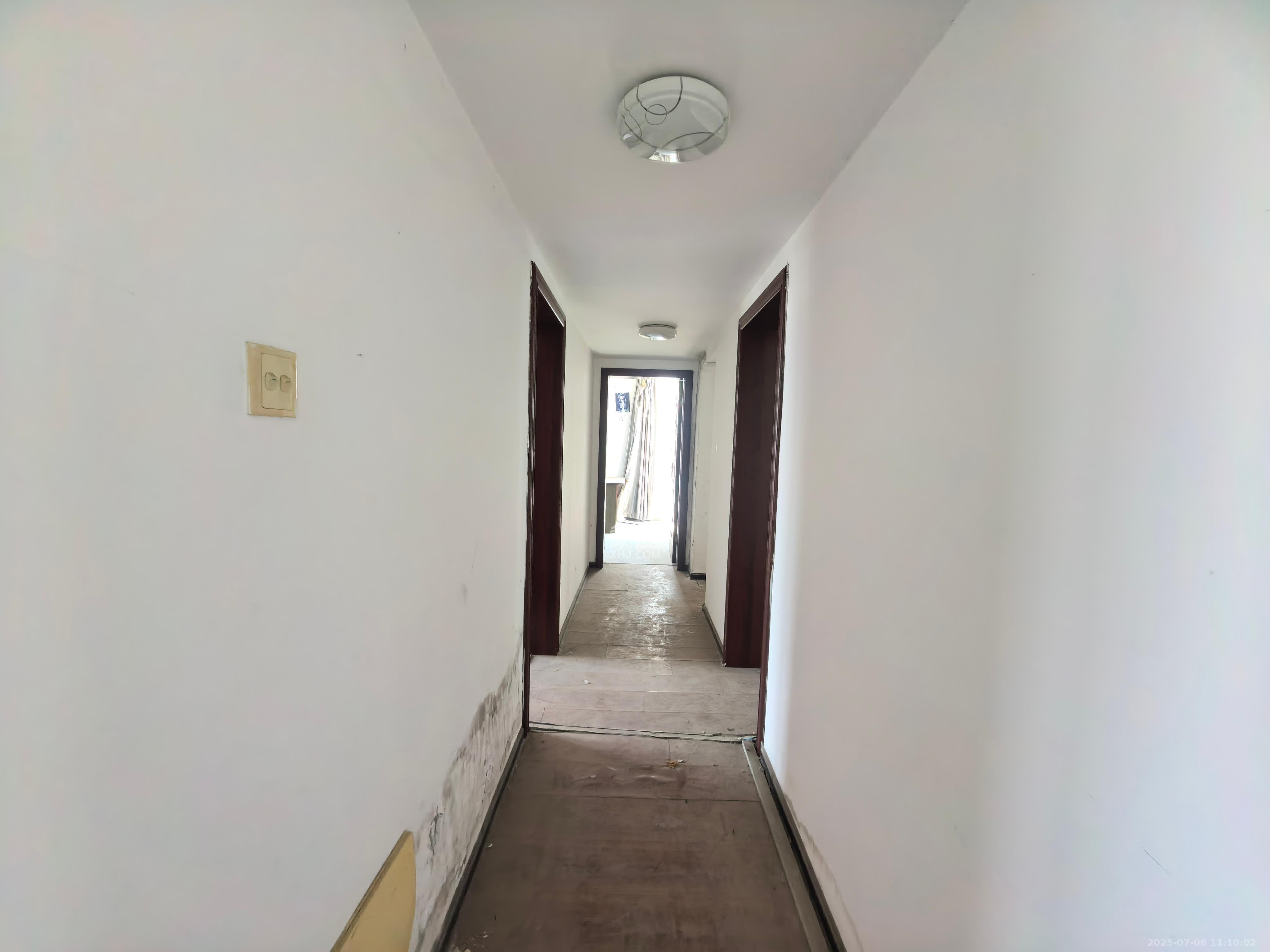 长沙市国土局宿舍(泰来居) 4室2厅2卫 4500.0元/月 长沙市国土局宿舍(泰来居) 4室2厅2卫 4500.0元/月室内图