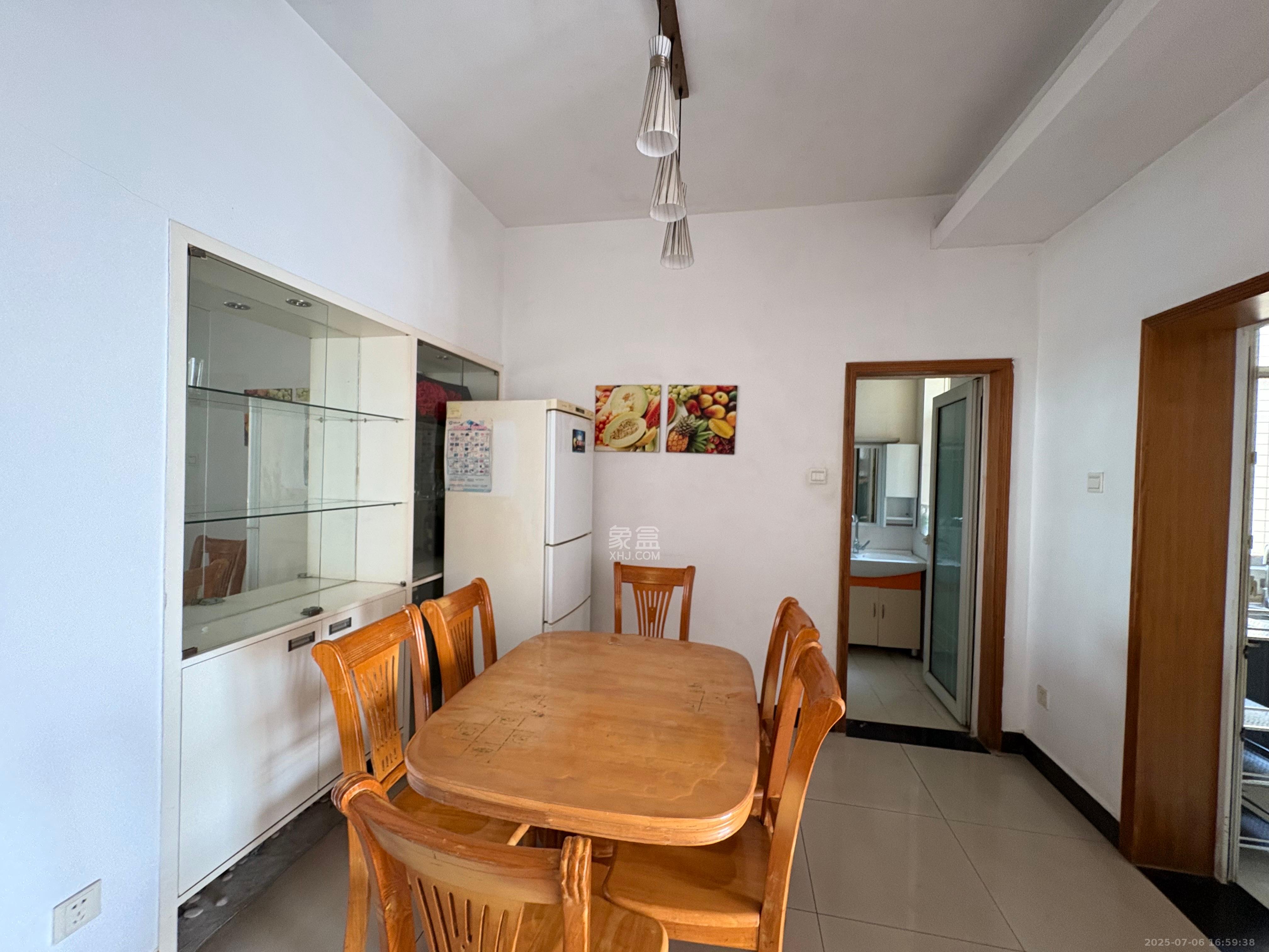 北国风光 3室2厅1卫 2600.0元/月 北国风光 3室2厅1卫 2600.0元/月室内图