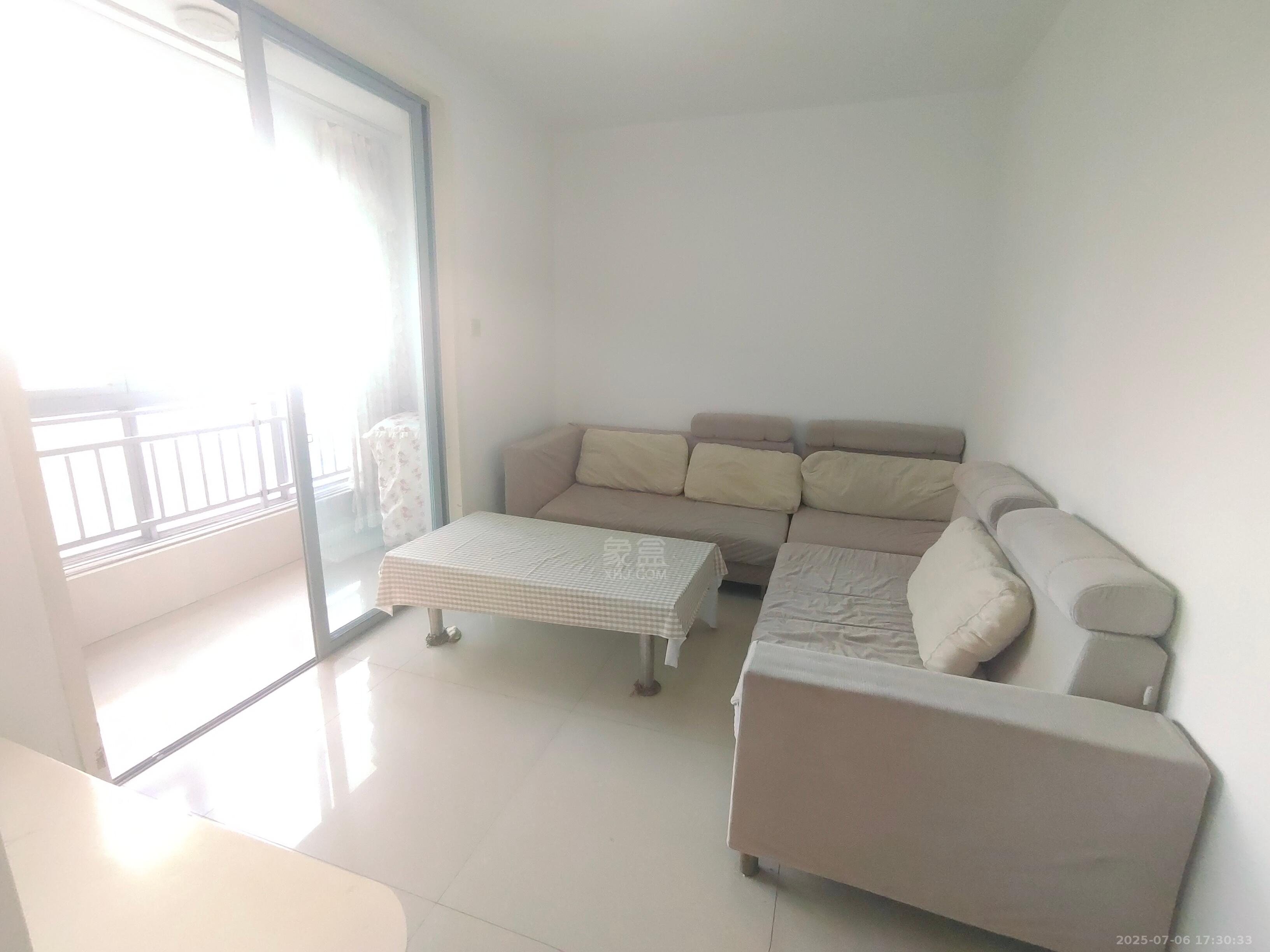 文化园三期 1室1厅1卫 1100.0元/月 文化园三期 1室1厅1卫 1100.0元/月室内图