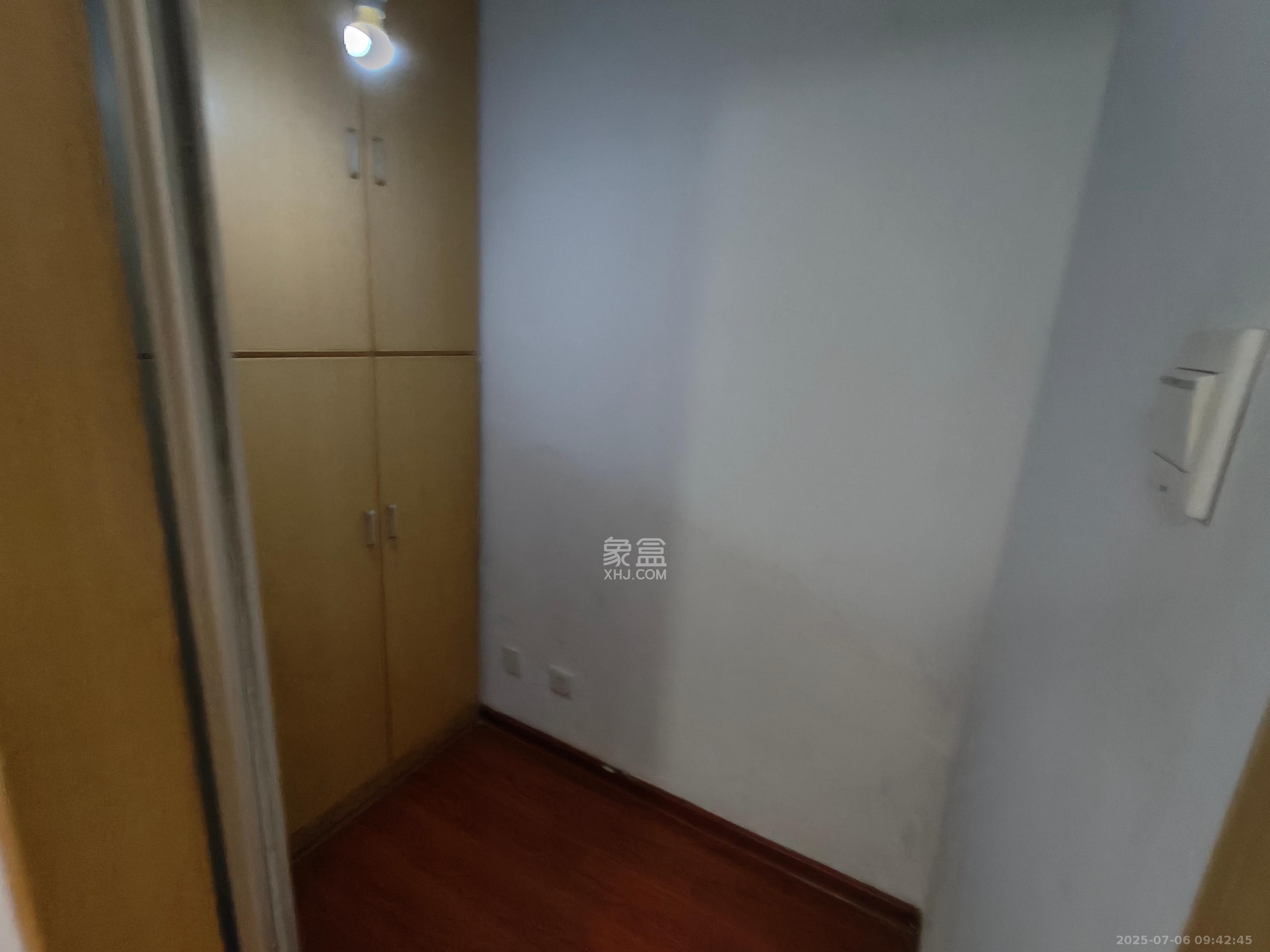 谋房博客(博客天街)  3室2厅2卫    2500.0元/月室内图