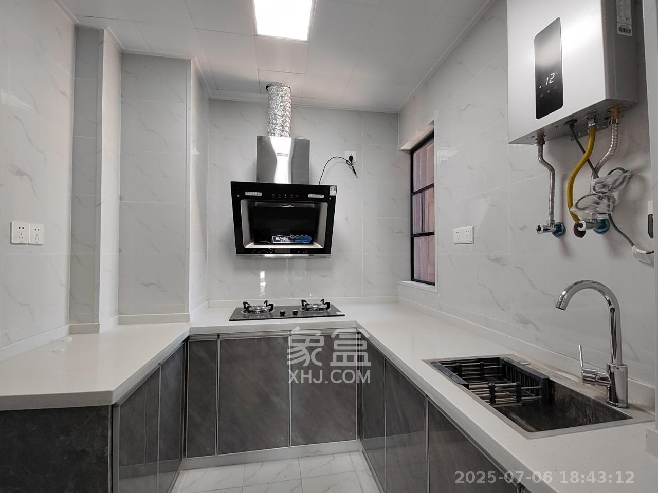 中建嘉和城  3室2厅1卫    2200.0元/月 中建嘉和城  3室2厅1卫    2200.0元/月室内图