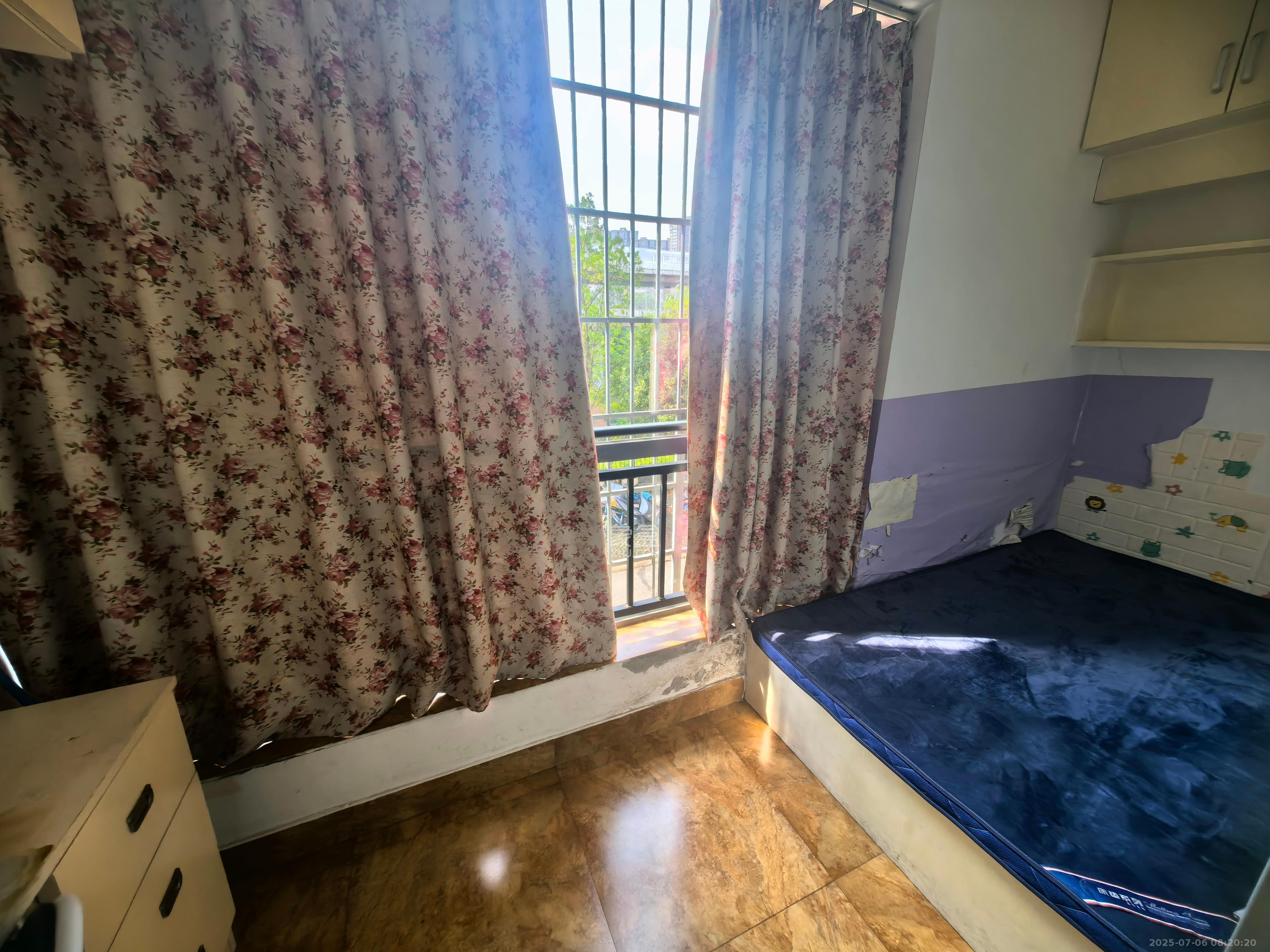 剑桥名门  1室1厅1卫   1400.00元/月室内图