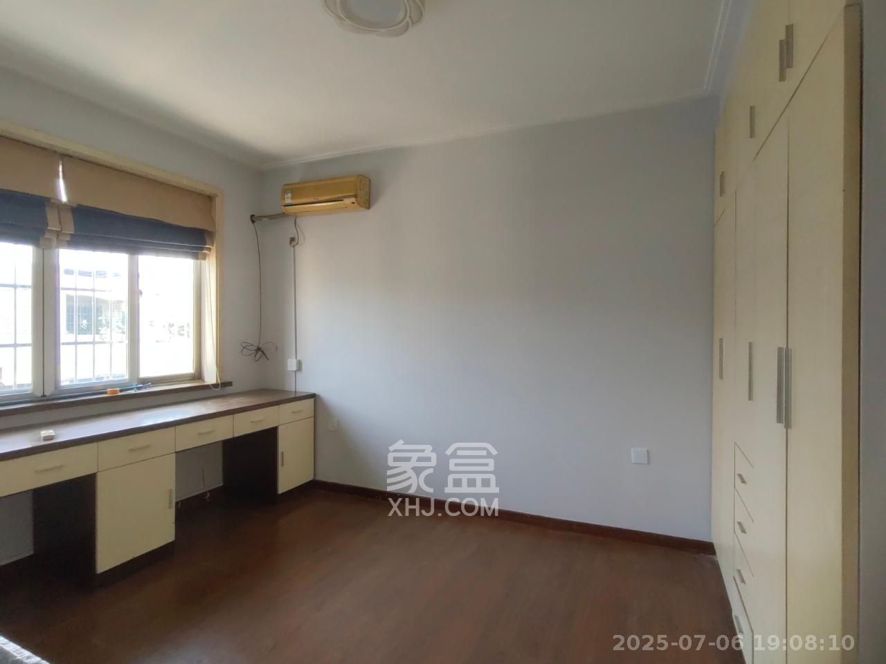 泰禹公馆 3室2厅1卫 2100.0元/月 泰禹公馆 3室2厅1卫 2100.0元/月室内图