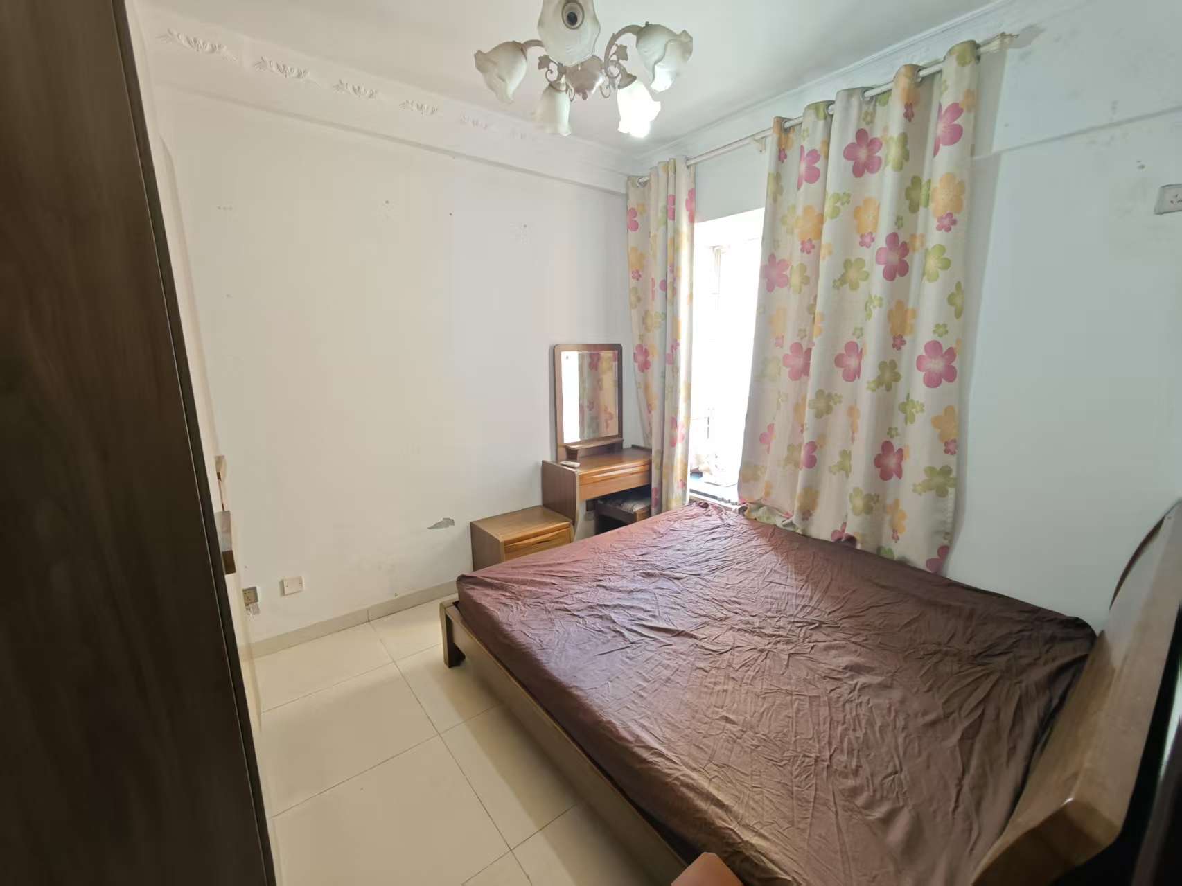 滨江度假城 2室1厅1卫 1600.0元/月 滨江度假城 2室1厅1卫 1600.0元/月室内图