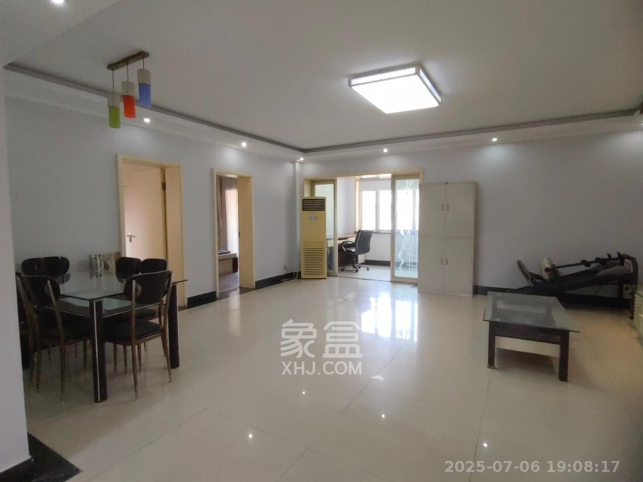 泰禹公馆 3室2厅1卫 2100.0元/月 泰禹公馆 3室2厅1卫 2100.0元/月室内图