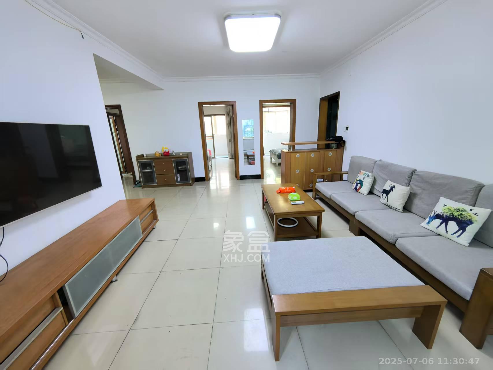 东南明苑 3室2厅2卫 2600.0元/月 东南明苑 3室2厅2卫 2600.0元/月室内图