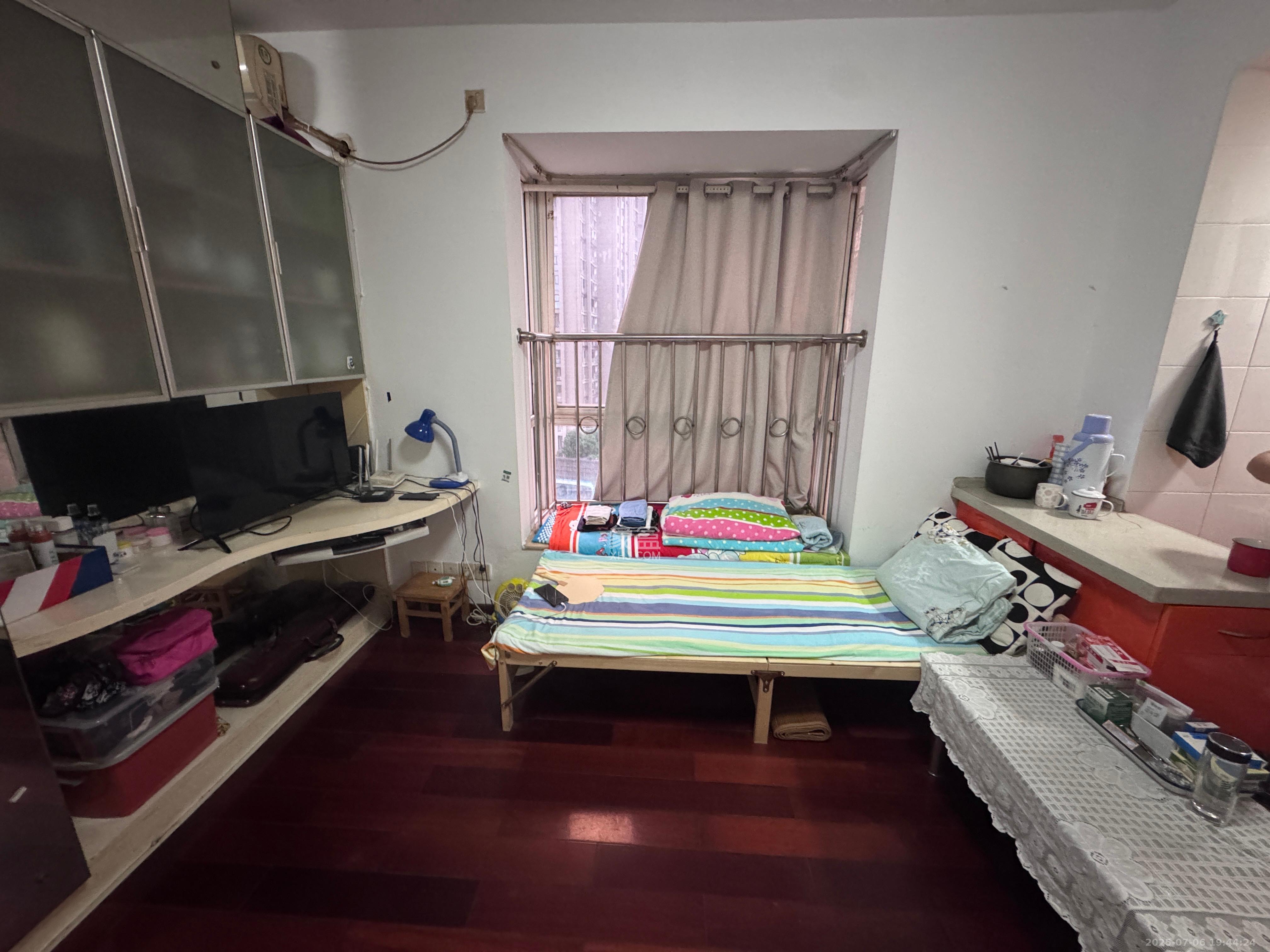 星语林名园  1室1厅1卫   1300.00元/月室内图