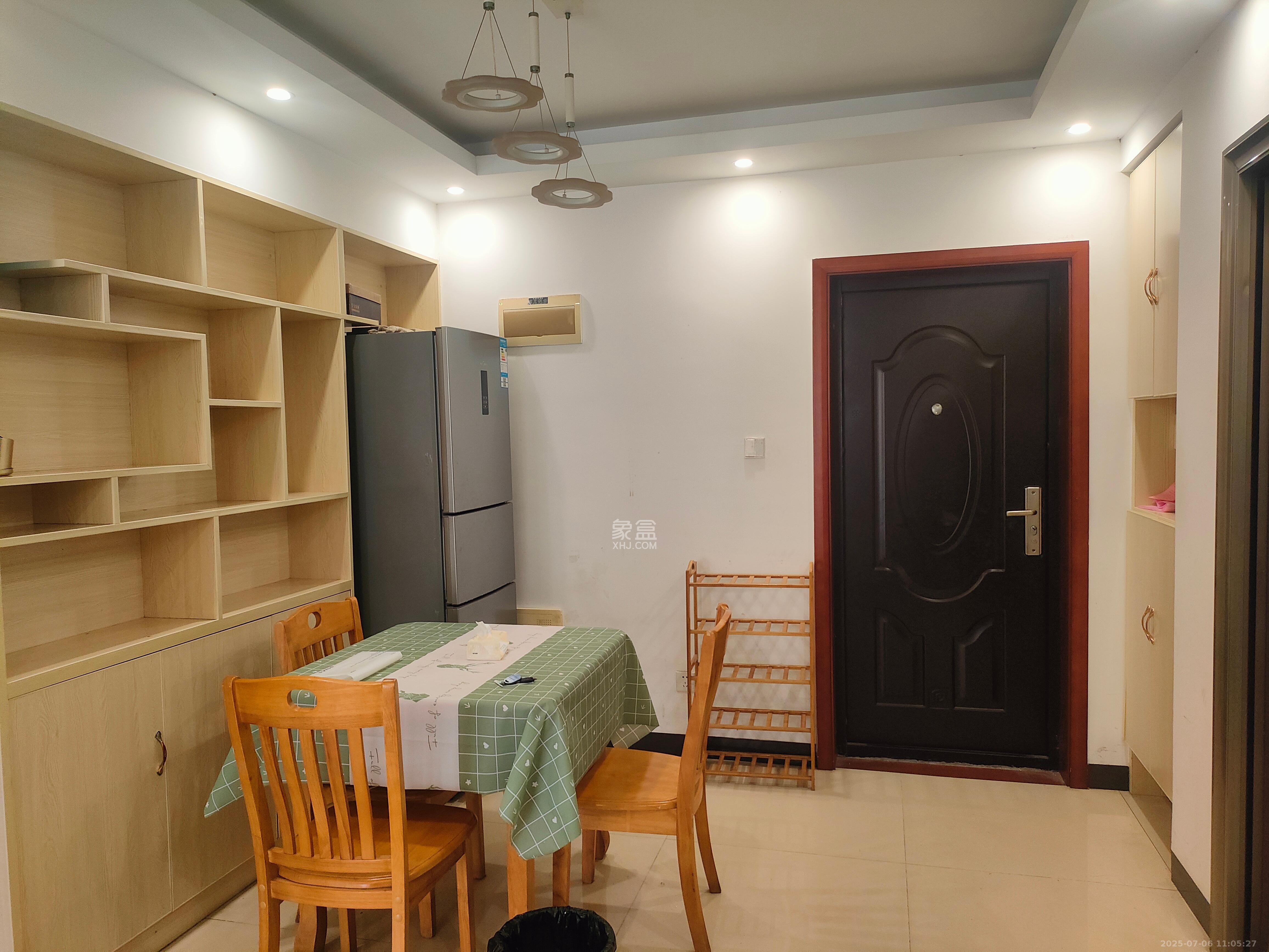 丽发新城  2室2厅1卫   1700.00元/月室内图