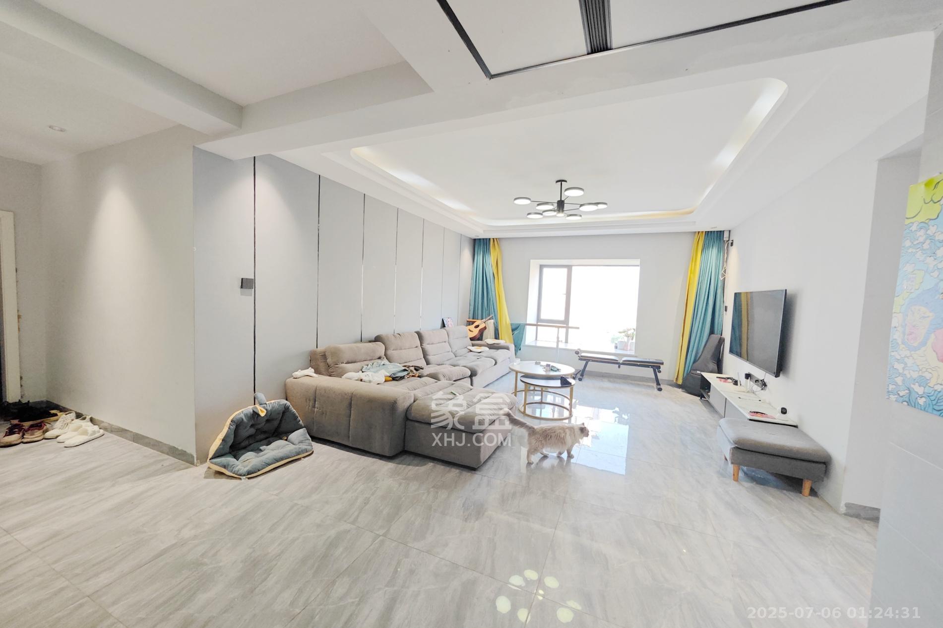 锦绣世纪 2室2厅1卫 108.5万 锦绣世纪 2室2厅1卫 108.5万客厅