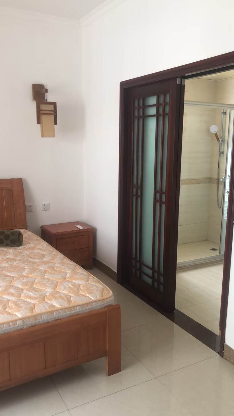 景瑞花园 3室2厅1卫 3200.0元/月 景瑞花园 3室2厅1卫 3200.0元/月室内图