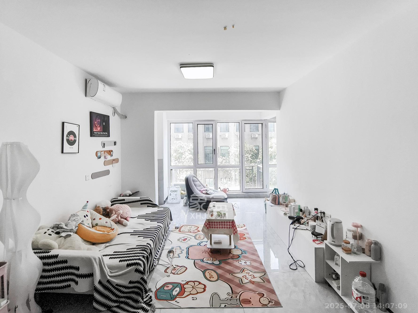 和悦城(蟠龙景苑) 3室2厅1卫 69.8万 和悦城(蟠龙景苑) 3室2厅1卫 69.8万客厅