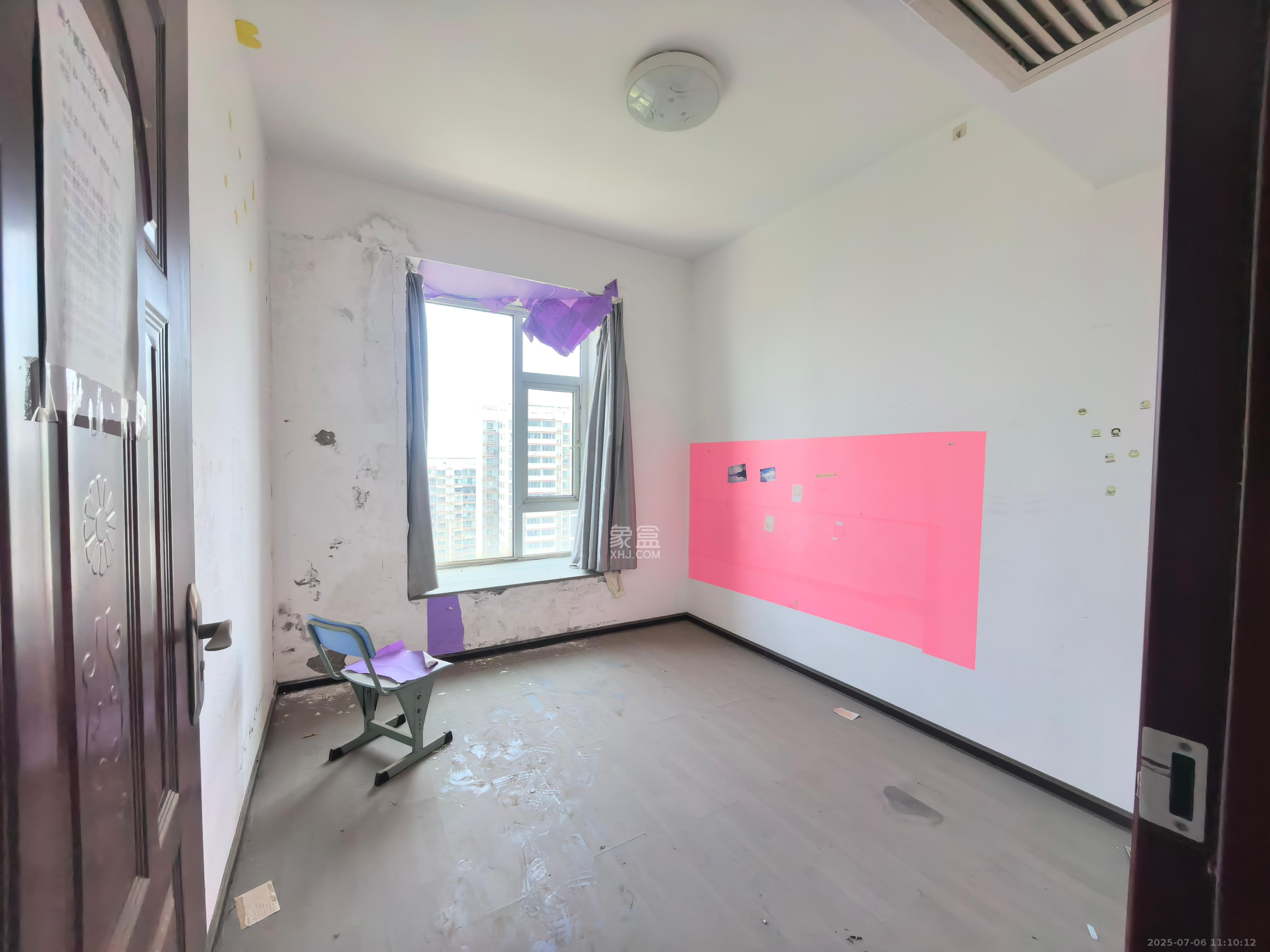 长沙市国土局宿舍（泰来居）  4室2厅2卫    4500.0元/月室内图