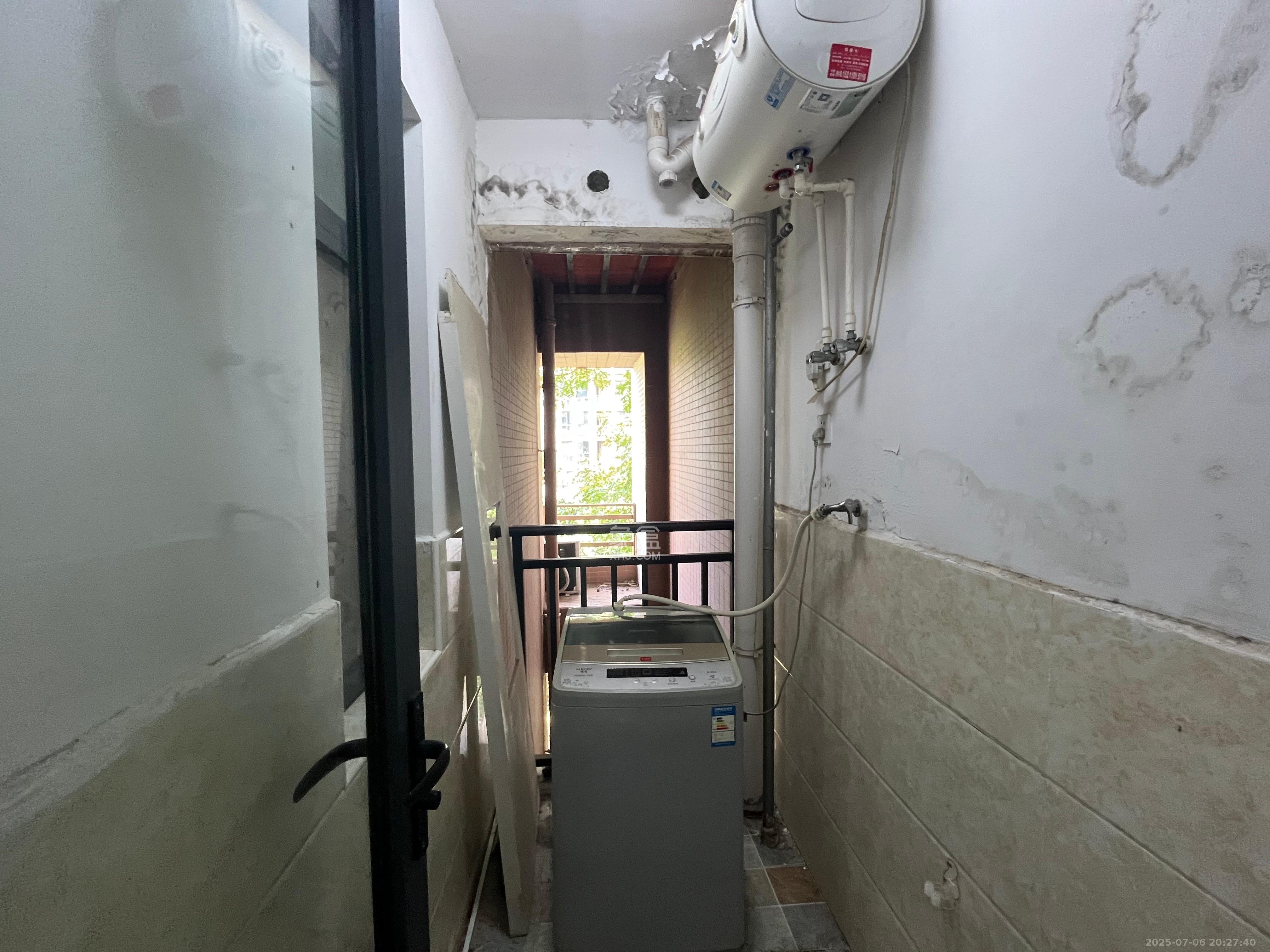 中建芙蓉工社  2室1厅1卫   1700.00元/月室内图