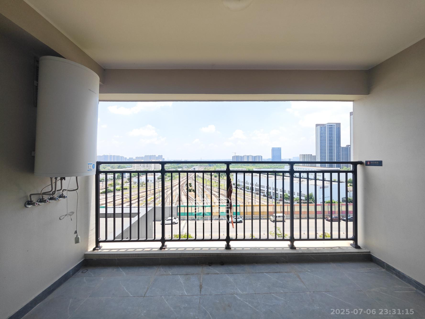 万科天空之境  4室2厅2卫    125.0万其他