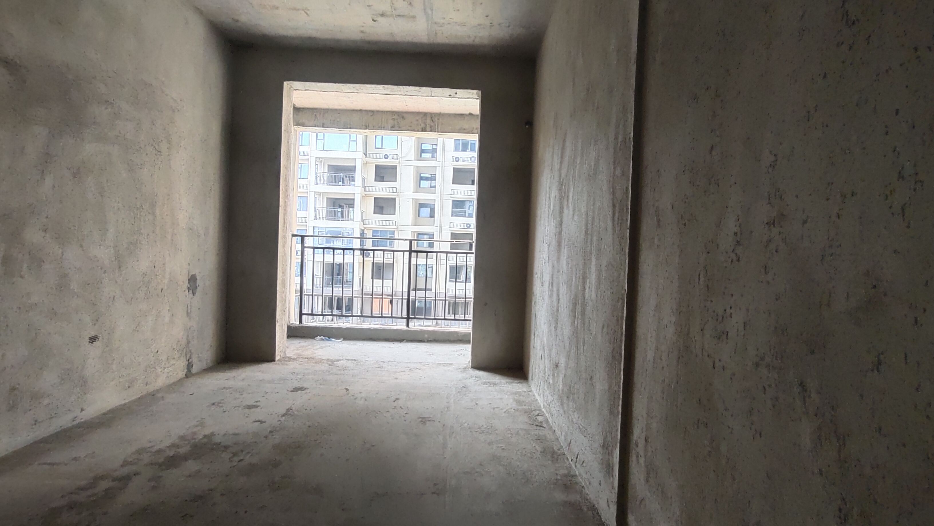 云泰天麓 1室0厅0卫 85.0万 云泰天麓 1室0厅0卫 85.0万卧室