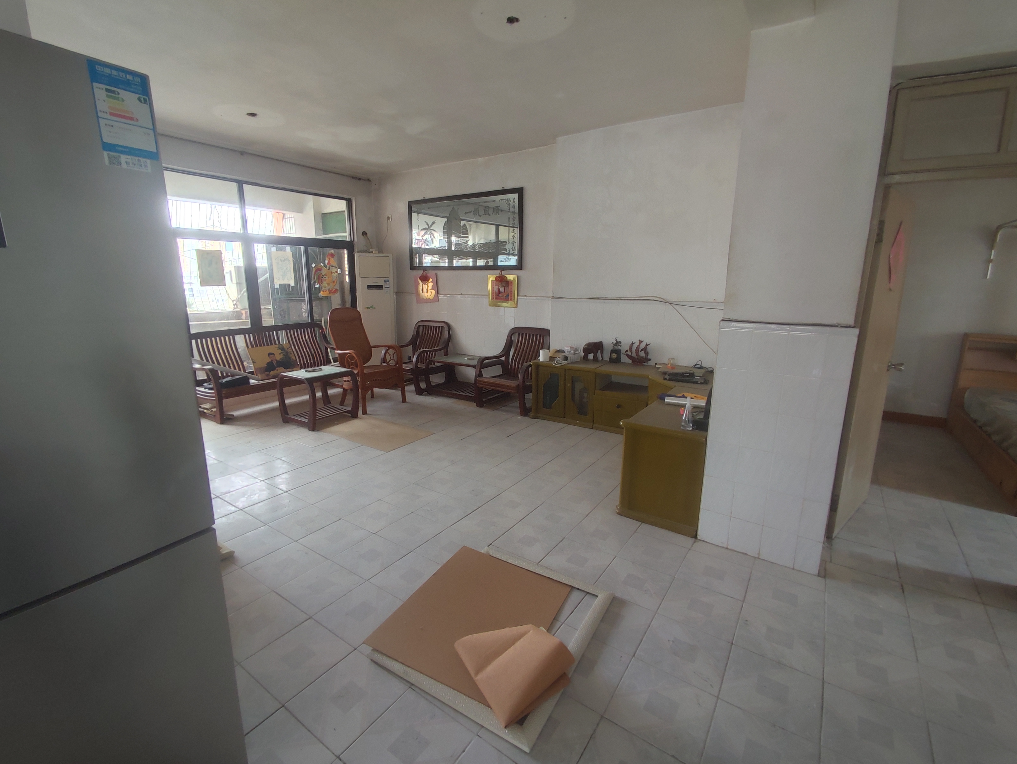 龙华区人民法院宿舍 3室2厅1卫 2200.0元/月 龙华区人民法院宿舍 3室2厅1卫 2200.0元/月户型图