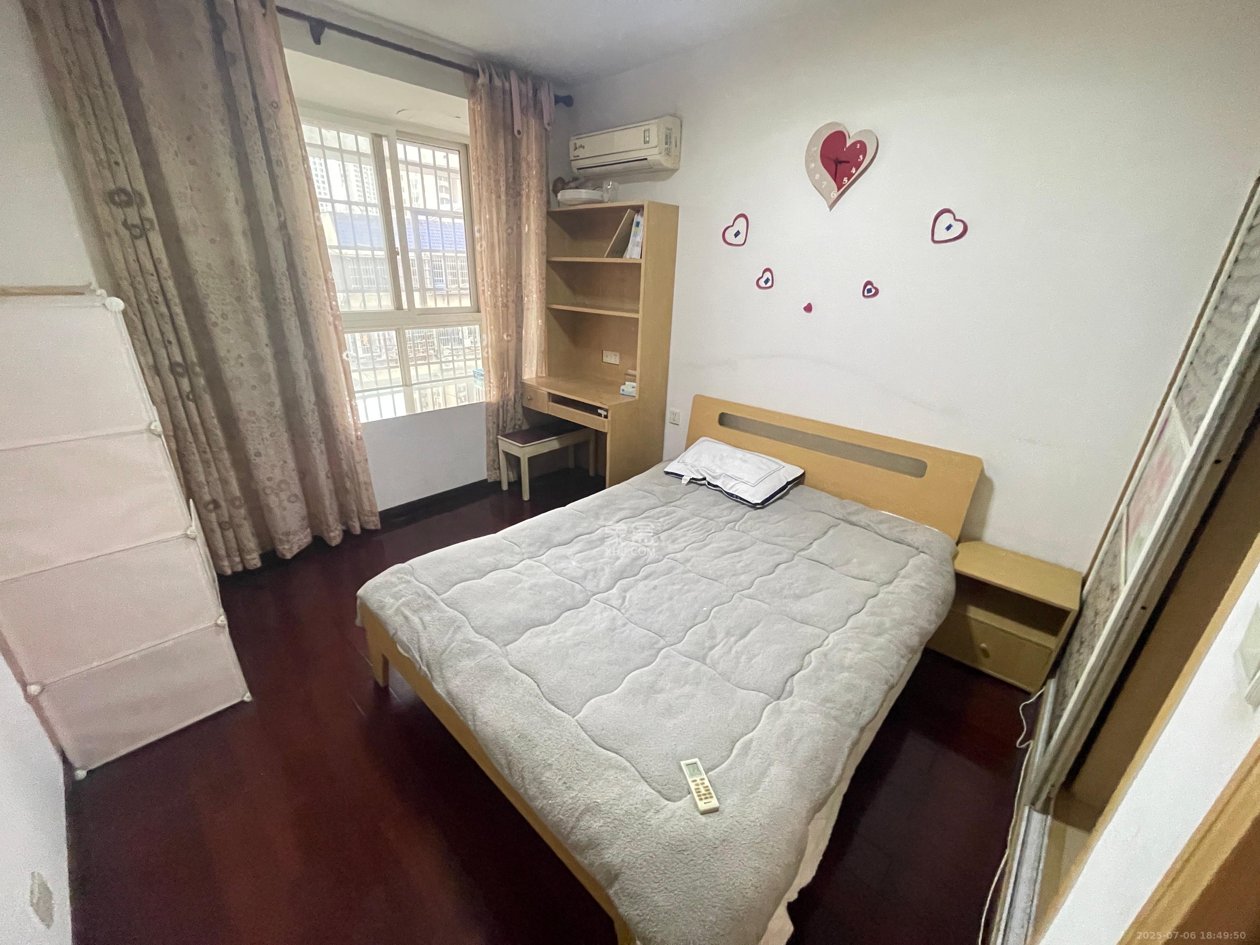 天鸿小区  2室1厅1卫   1600.00元/月室内图