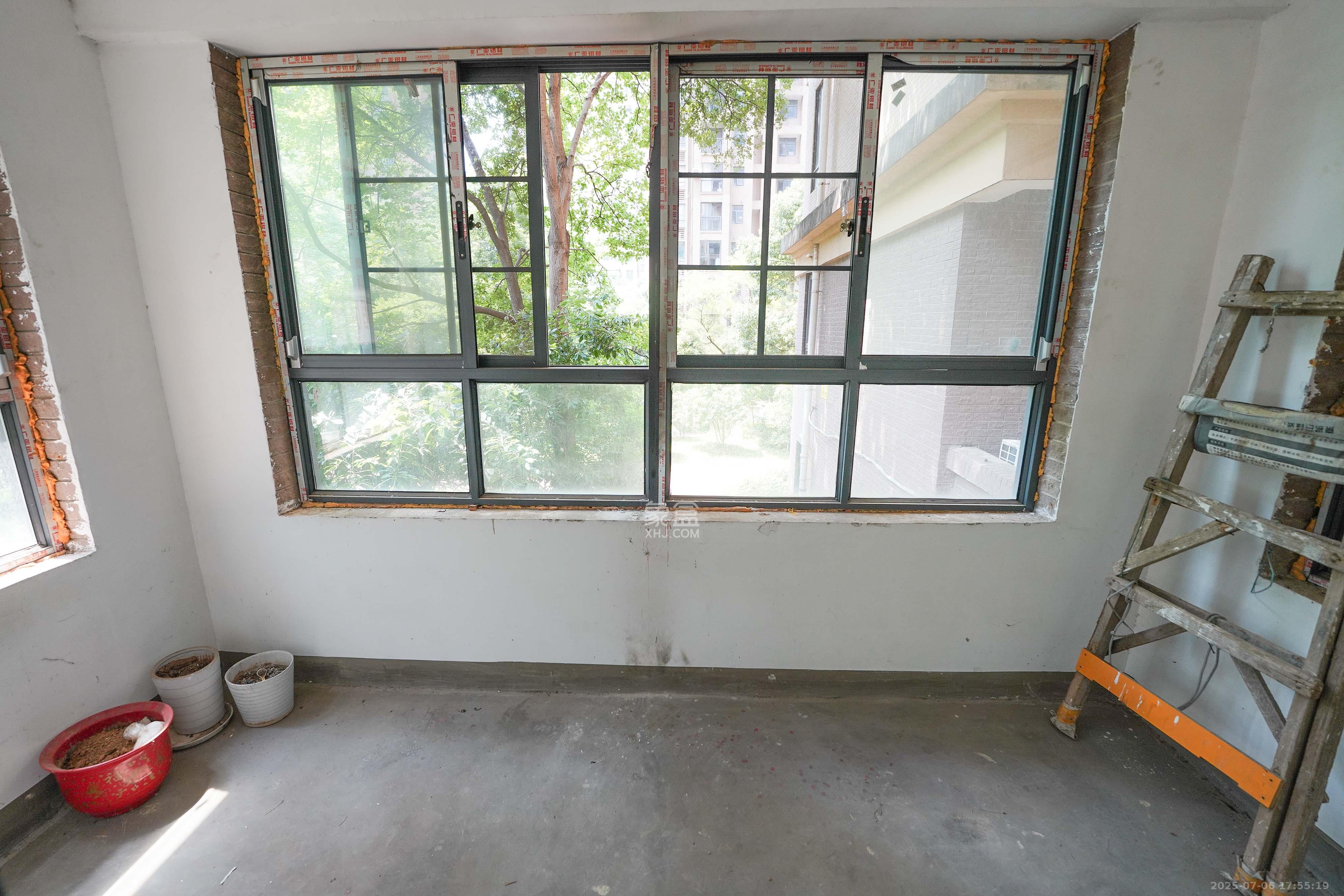 和美星城  2室2厅1卫    65.0万阳台