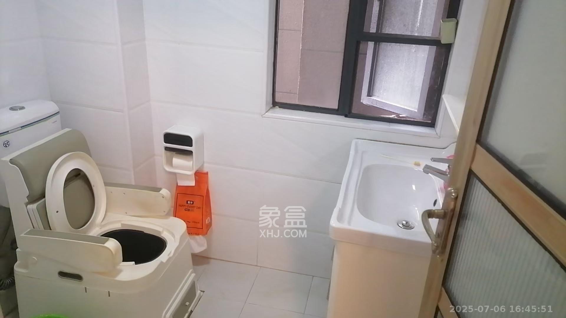 卢浮原著 3室1厅1卫 1800.0元/月 卢浮原著 3室1厅1卫 1800.0元/月室内图