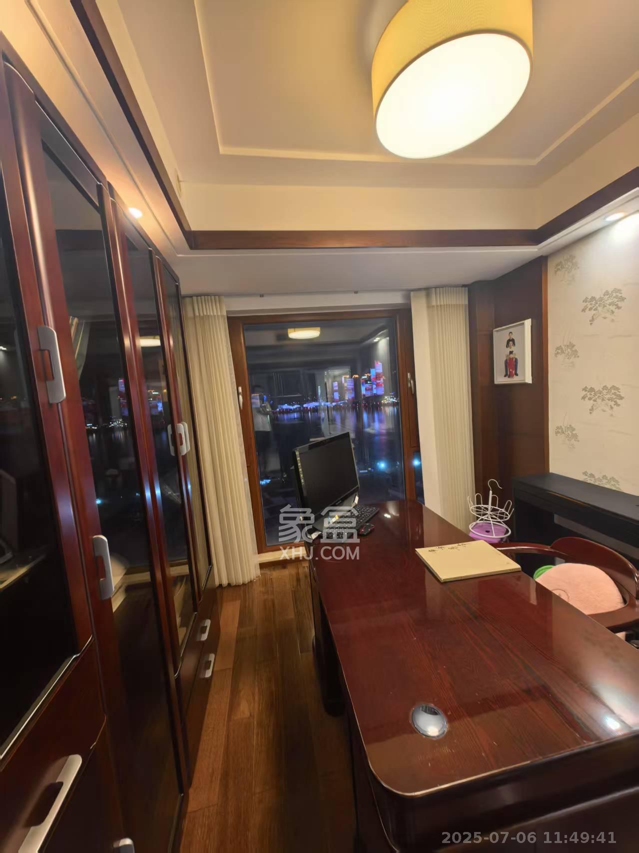 南山雍江汇(滨江国际新城)  4室2厅2卫    7500.0元/月 南山雍江汇(滨江国际新城)  4室2厅2卫    7500.0元/月室内图